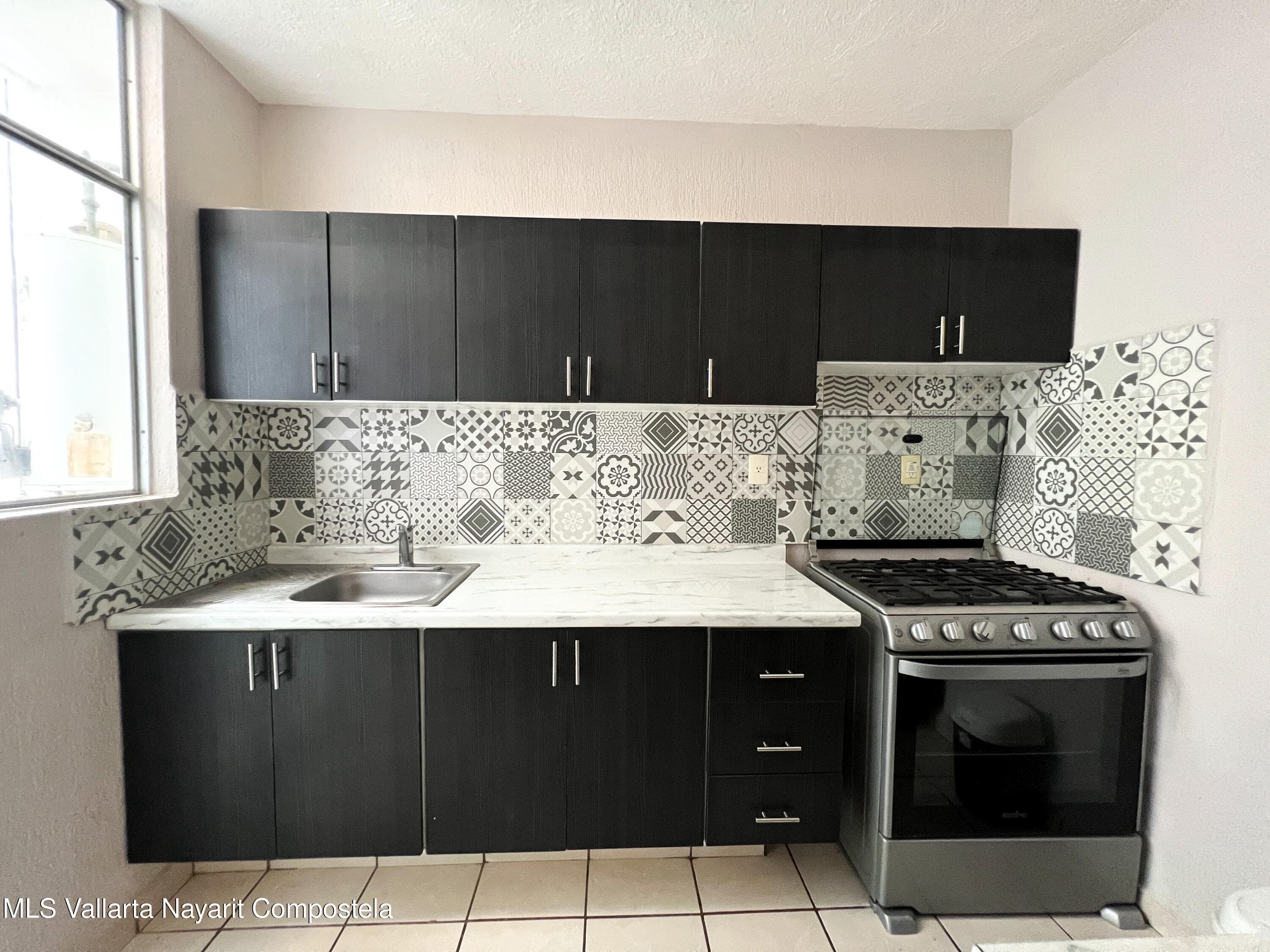 251 Laurel 6