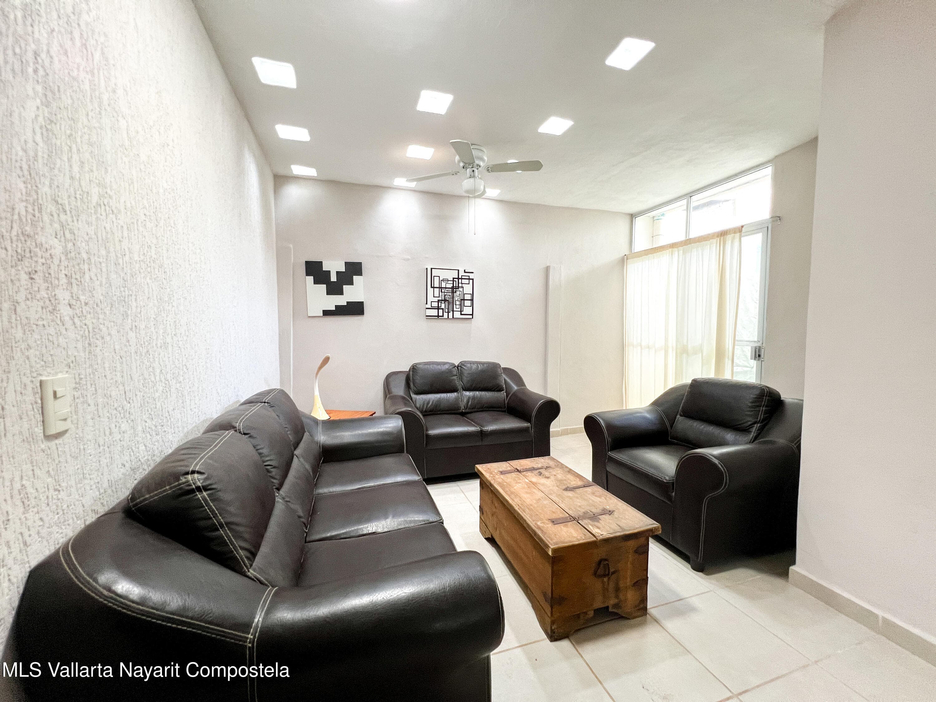 251 Laurel 3