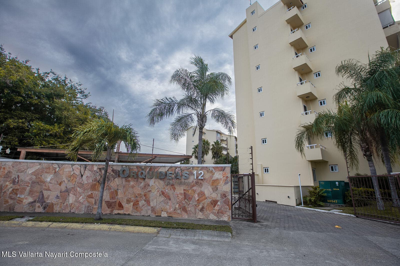 Condo 3
