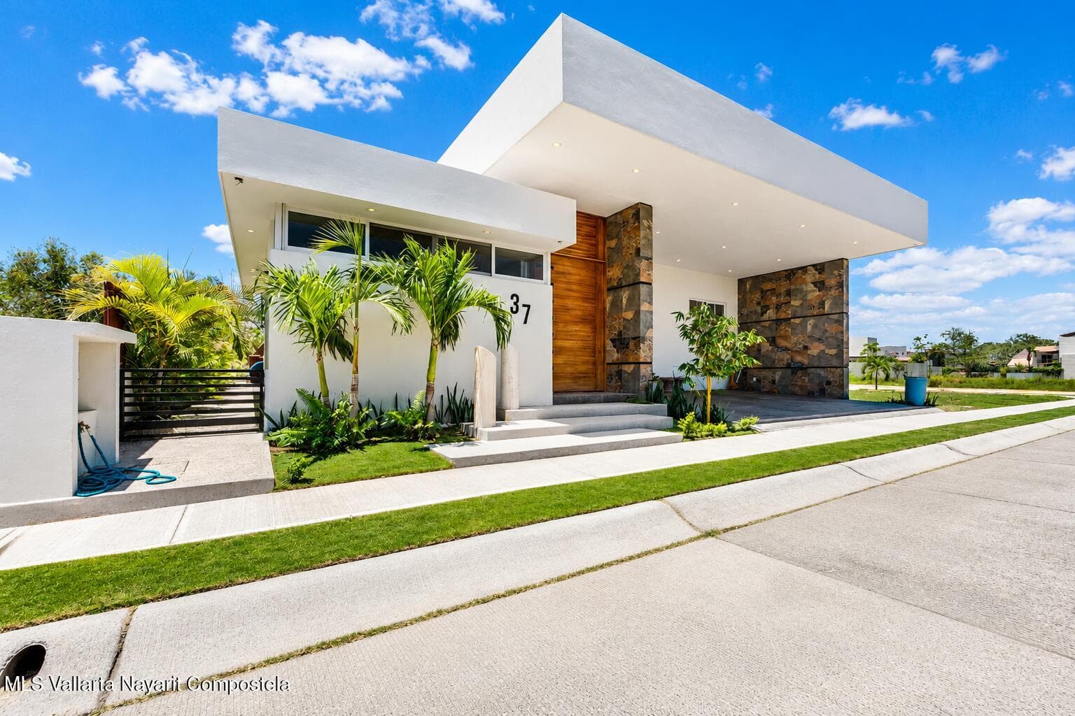 37 Flamingos Club Residencial