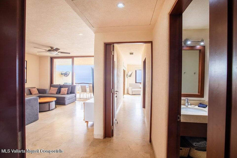 Punta Esmeralda 16