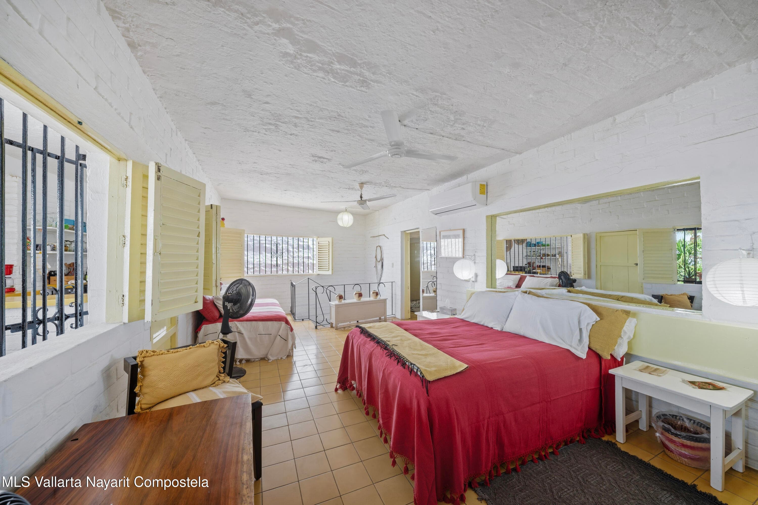 182-186 Calle Amapas 5