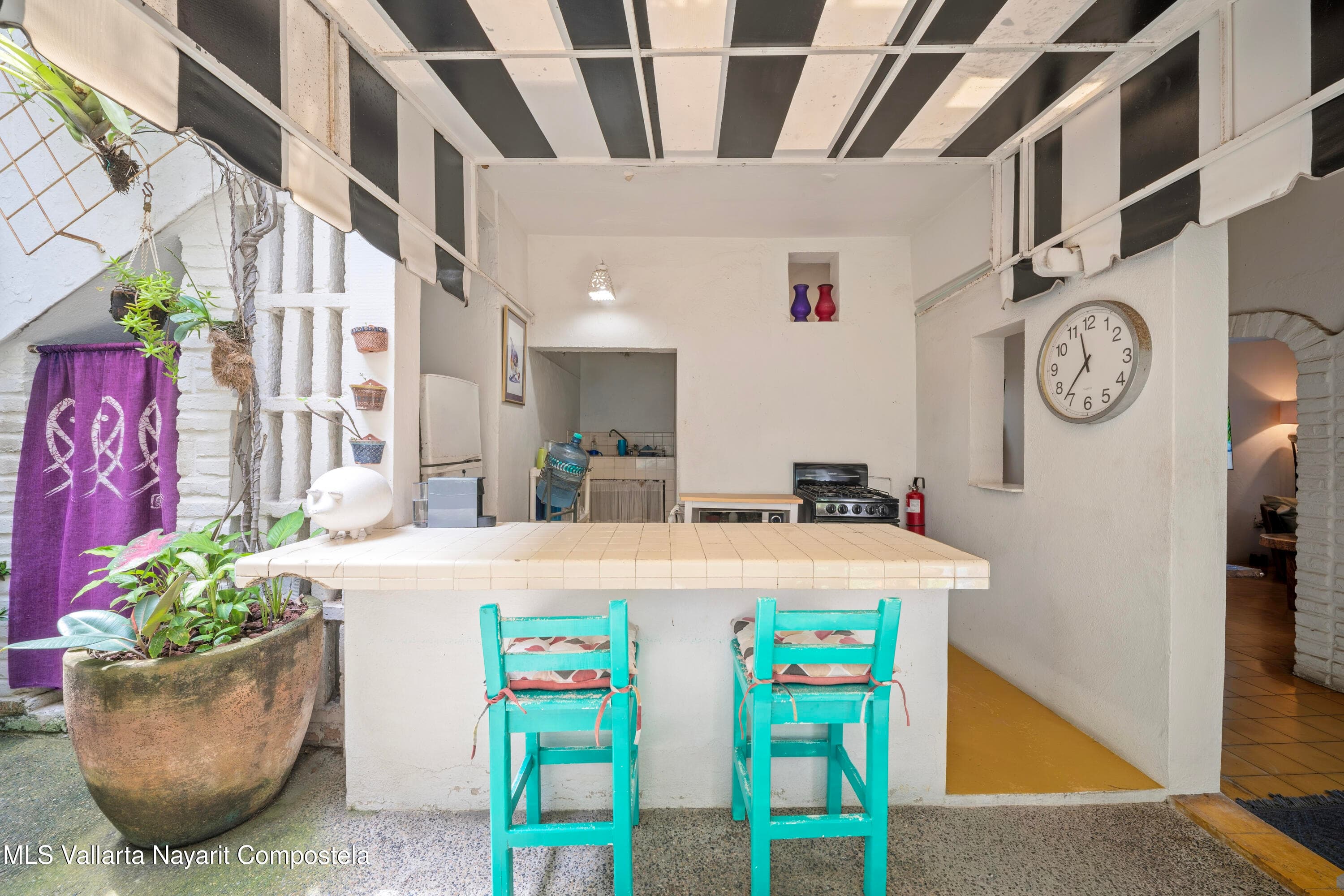 182-186 Calle Amapas 14