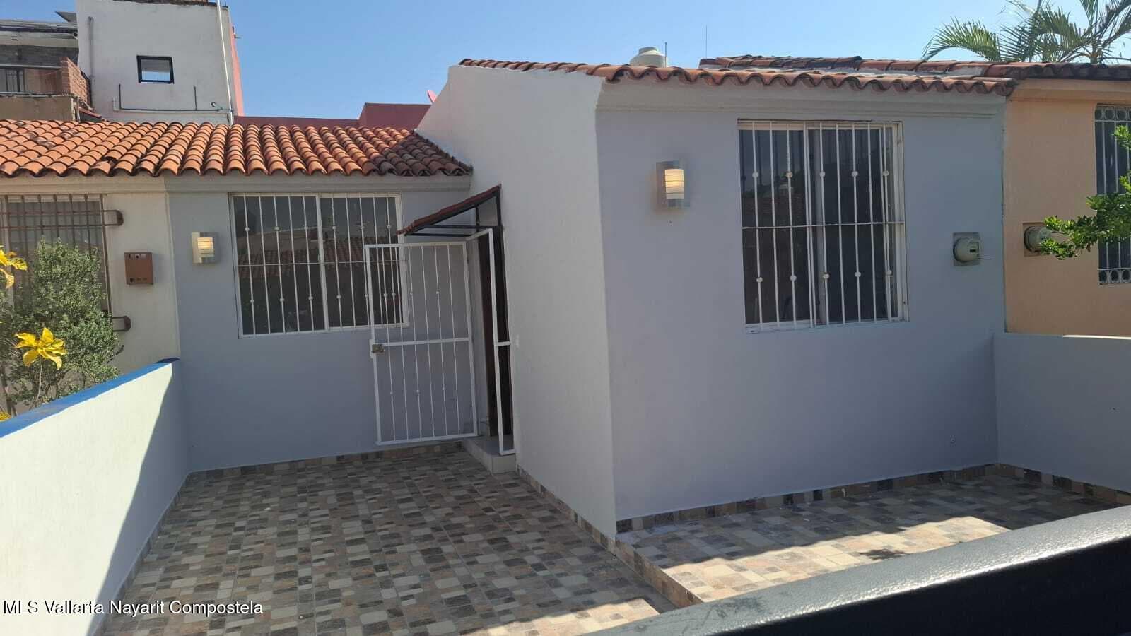 104 Calle Maple