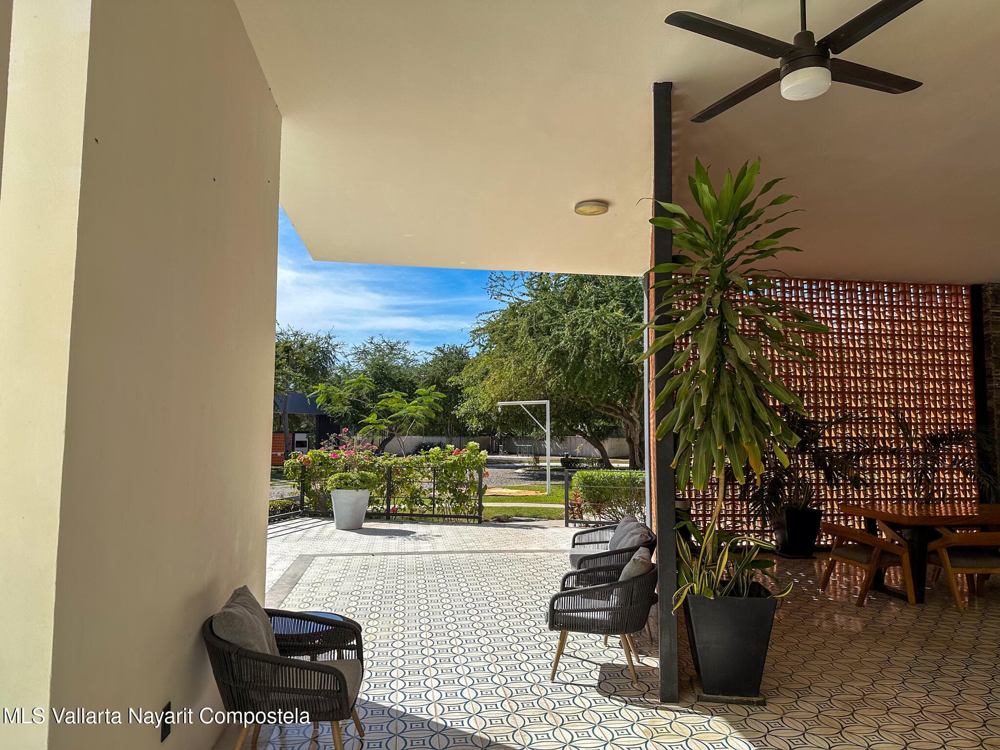 313 Paseo Foresta 24