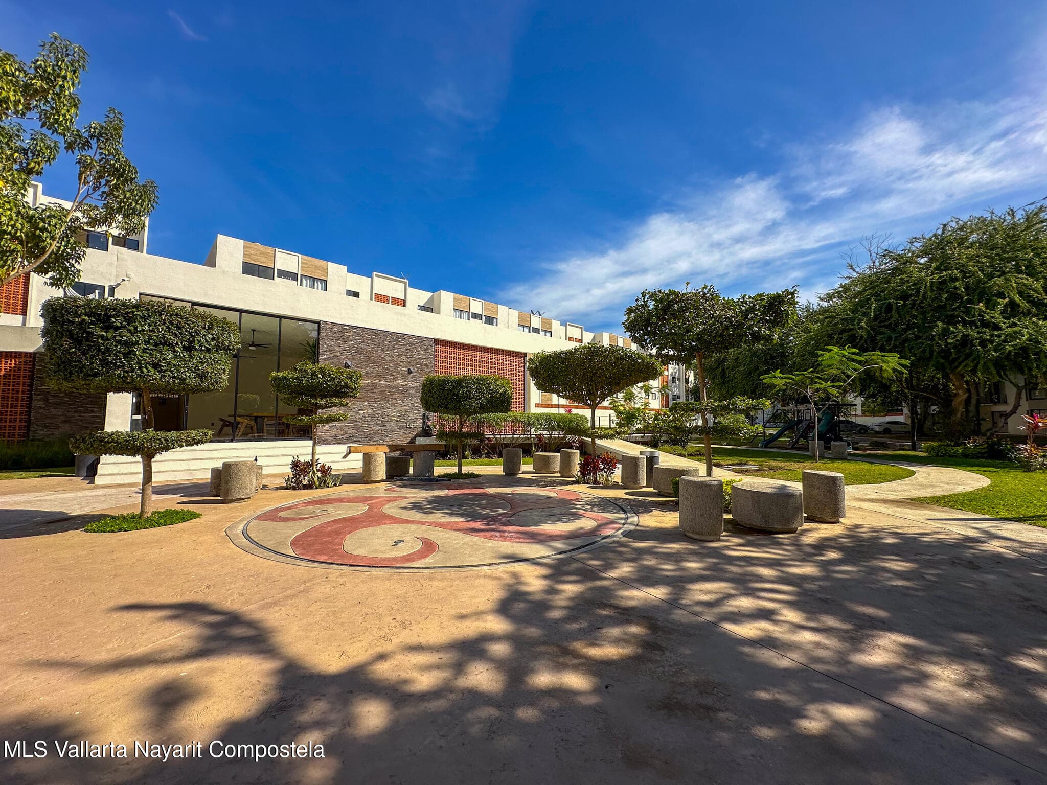 313 Paseo Foresta 26