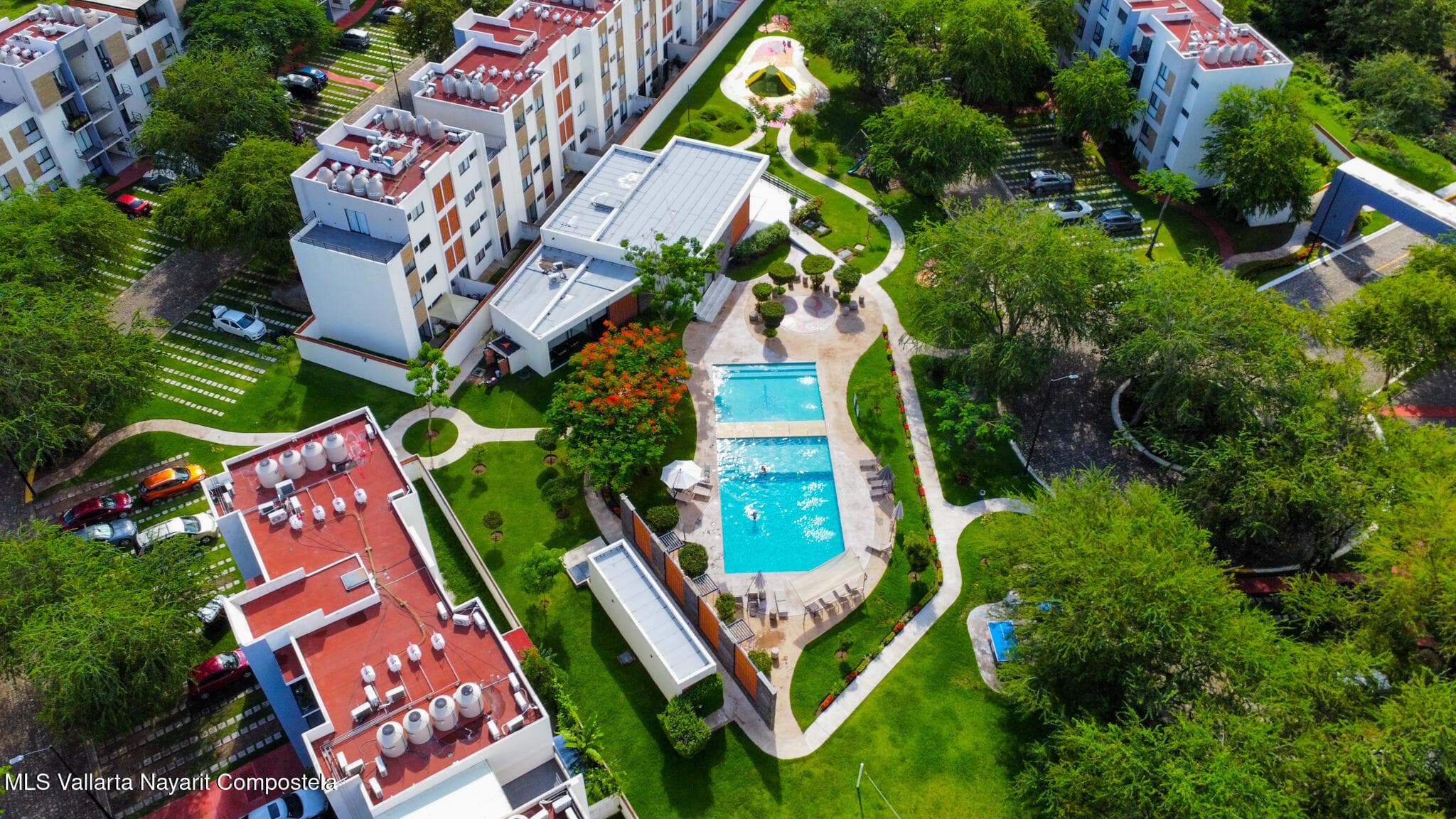 313 Paseo Foresta 38