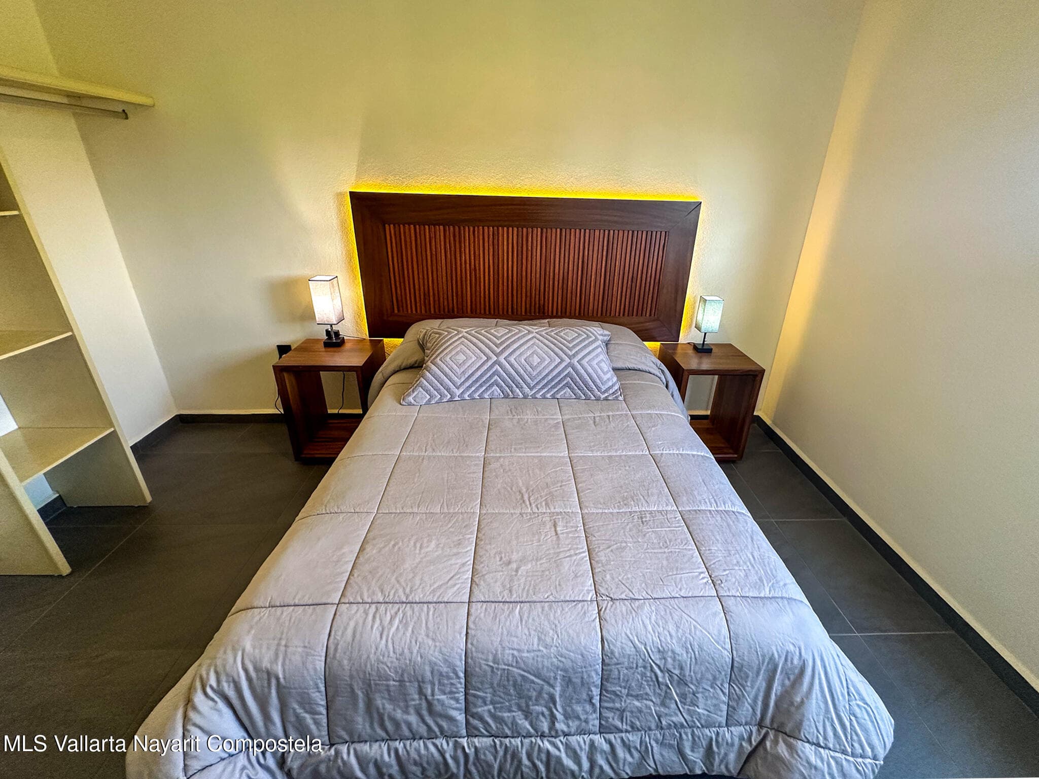 313 Paseo Foresta 11