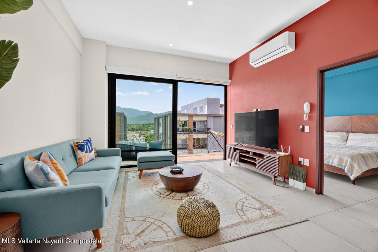390 Maria Montessori 4