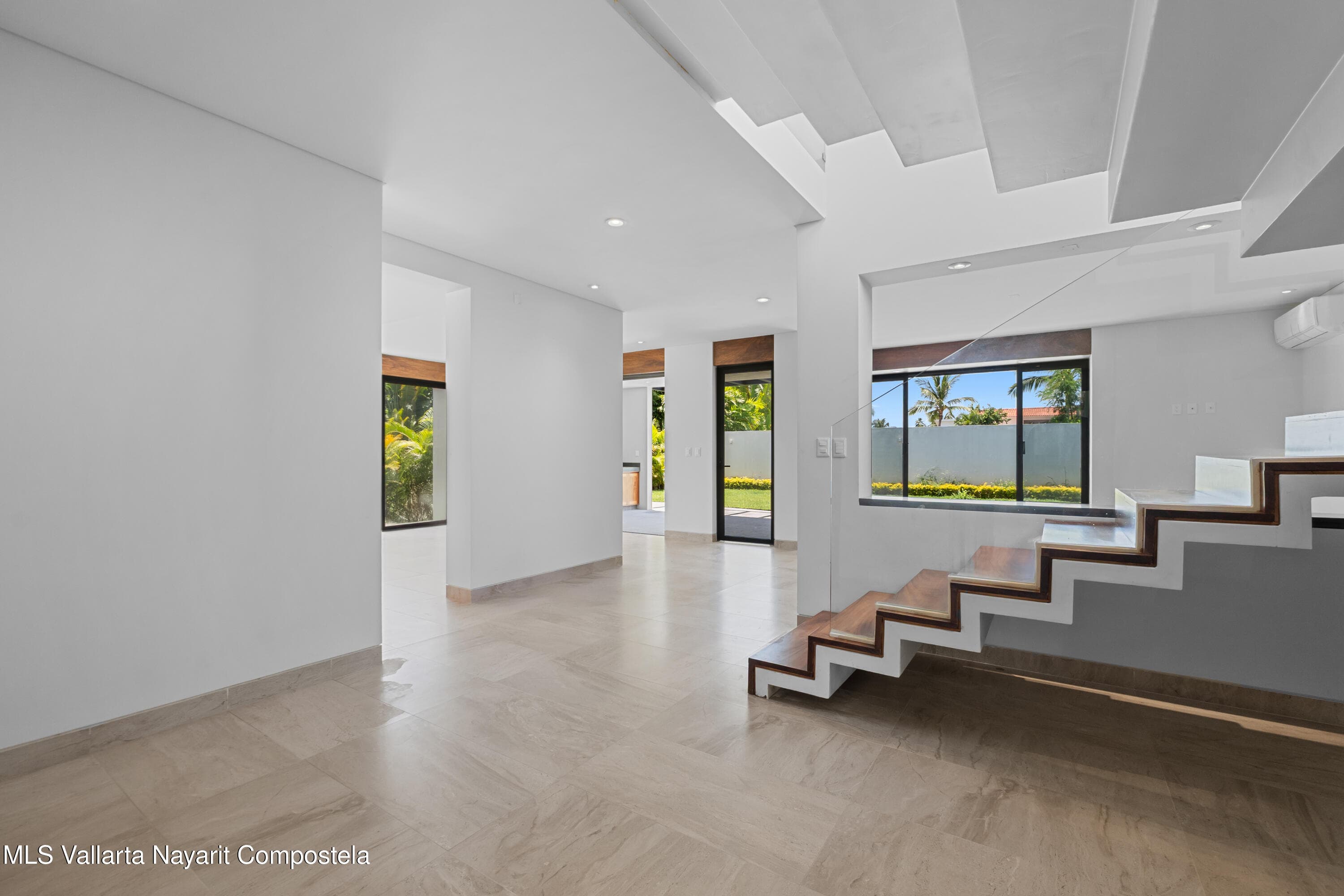 153 AV. MEXICO 5