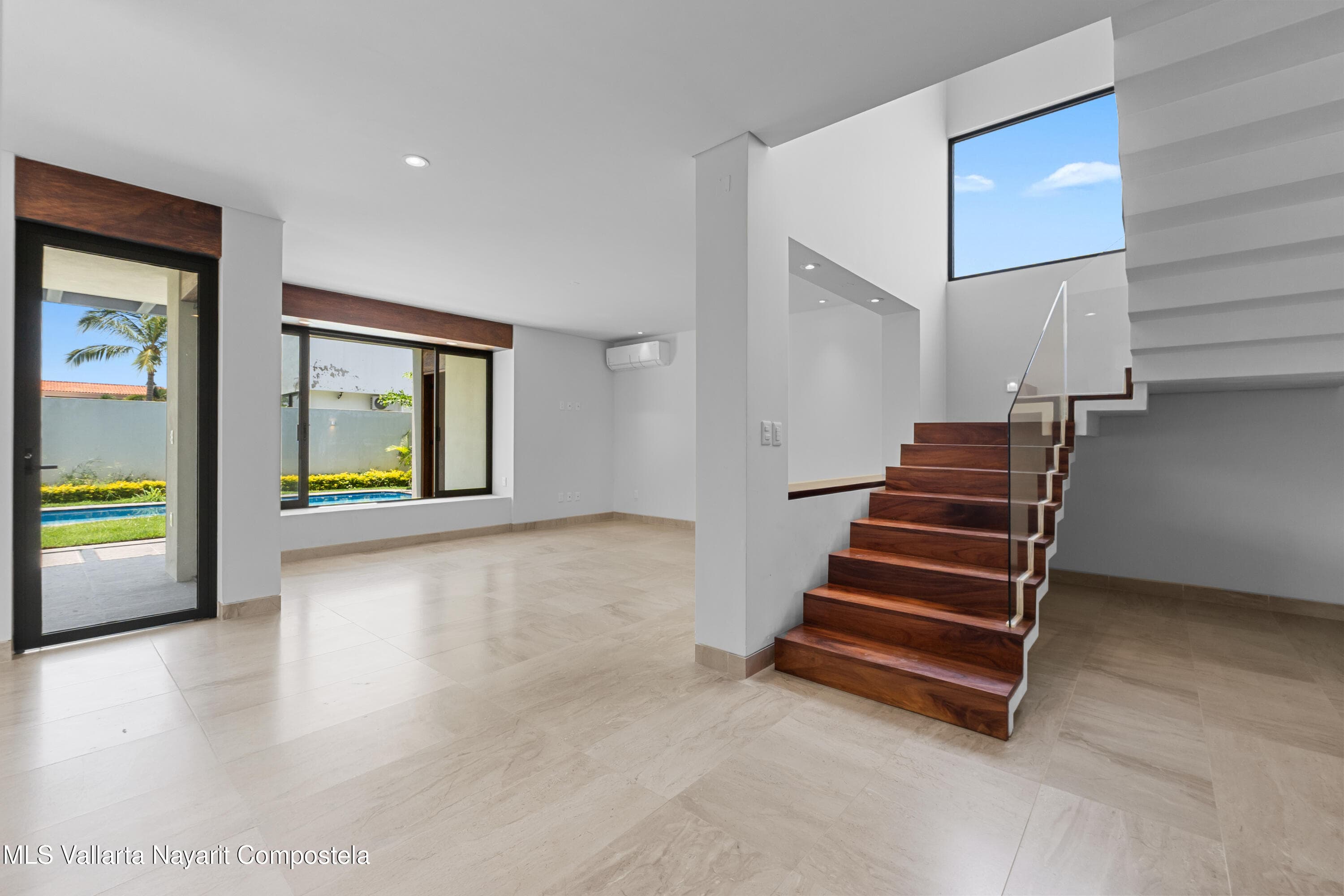 153 AV. MEXICO 6