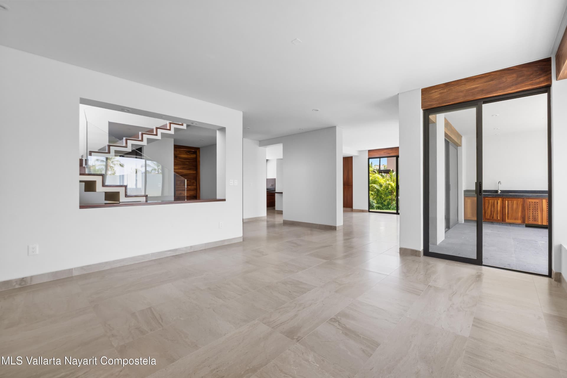 153 AV. MEXICO 11