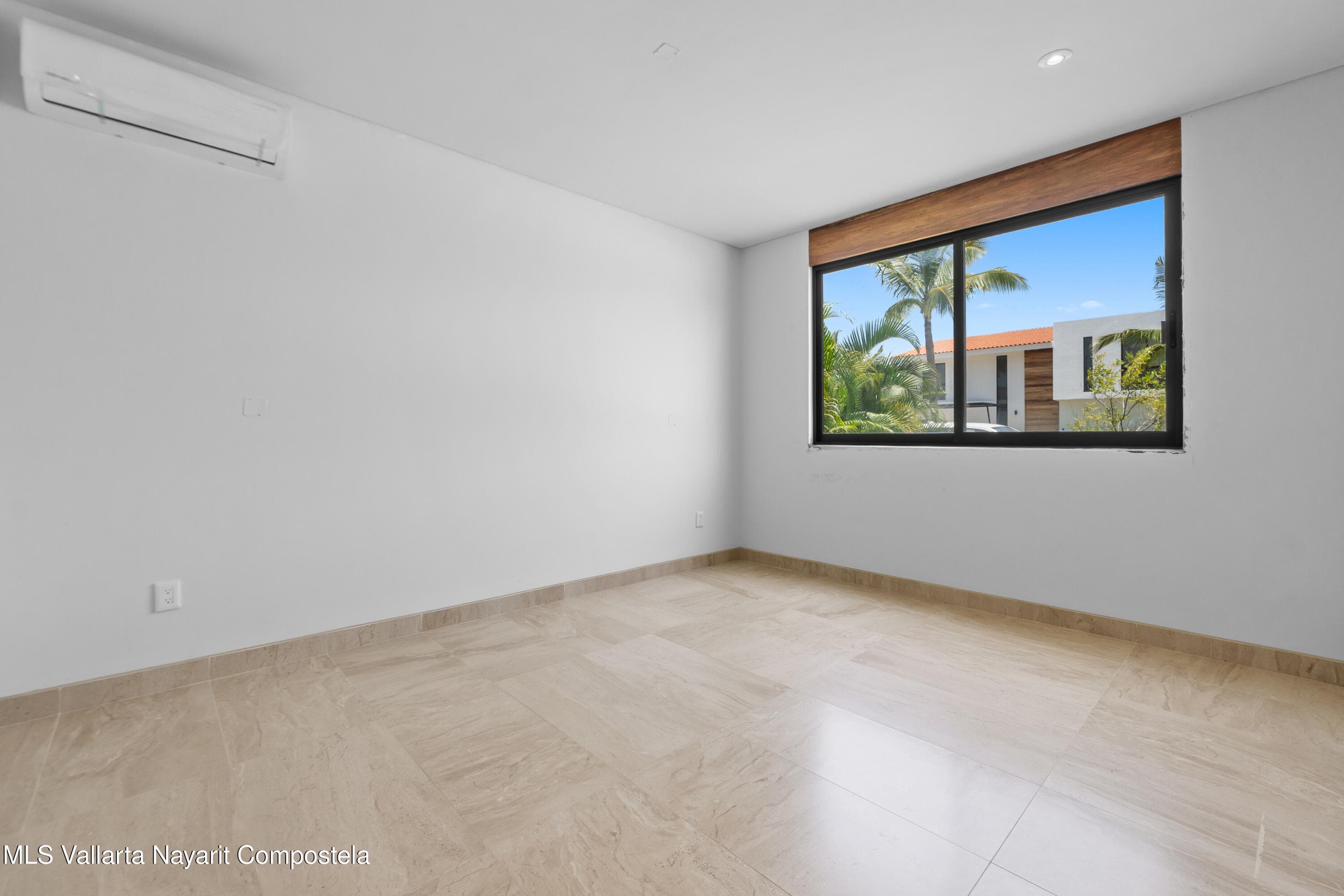 153 AV. MEXICO 19