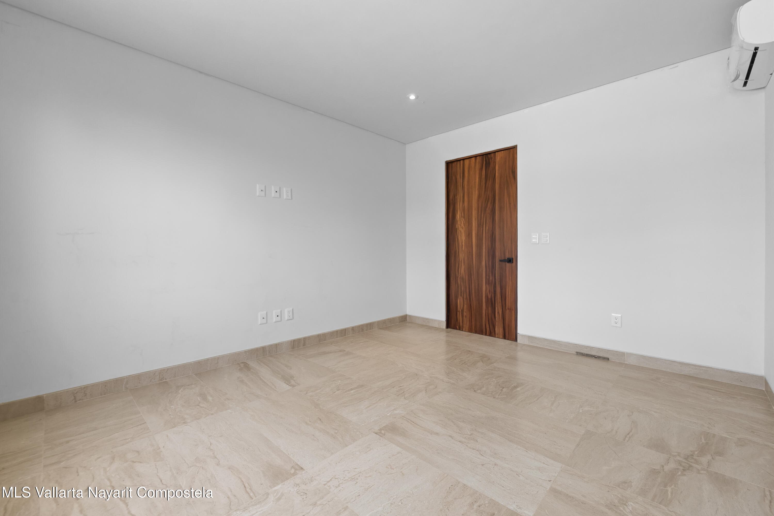 153 AV. MEXICO 20