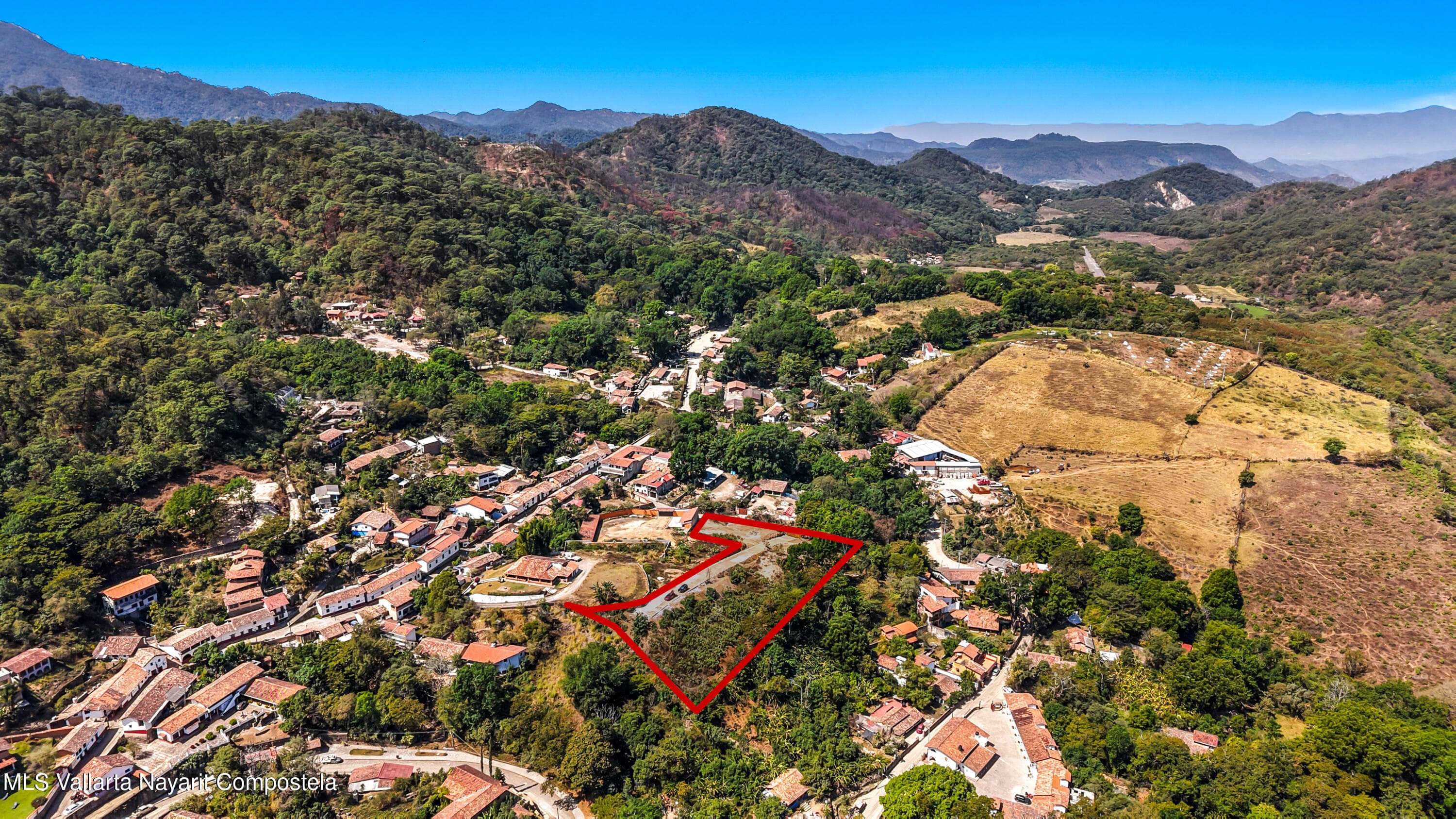 47 CUAUHTEMOC Lot 9 10