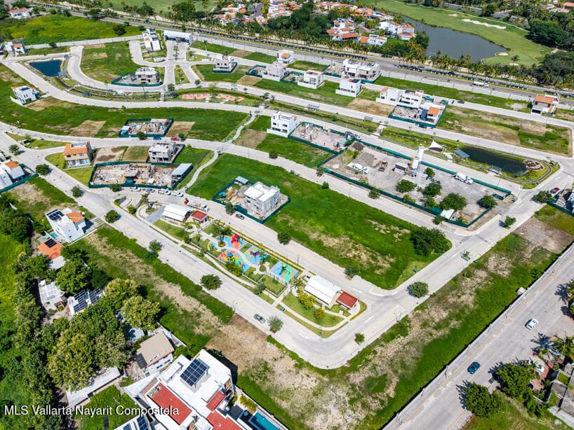 145 Blvd. Nayarit 19