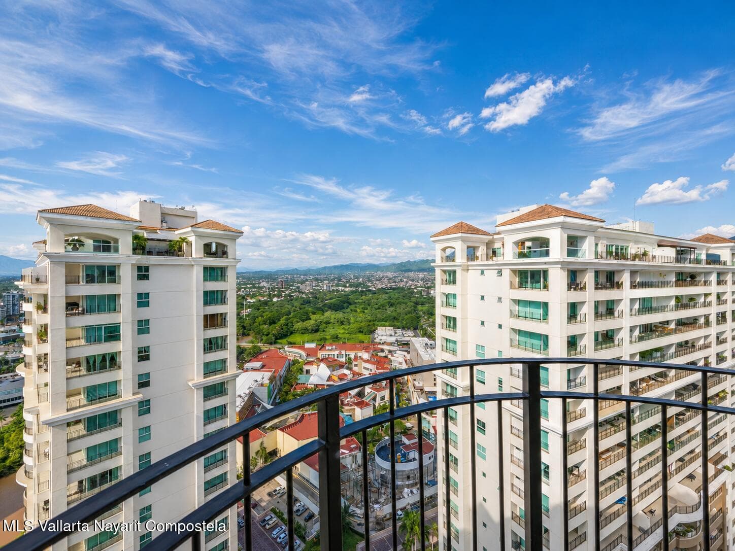 Grand Venetian 18