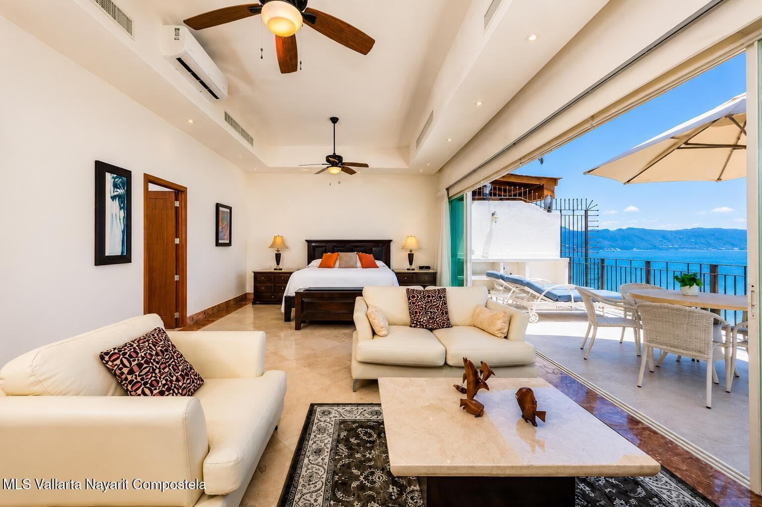 Grand Venetian 24