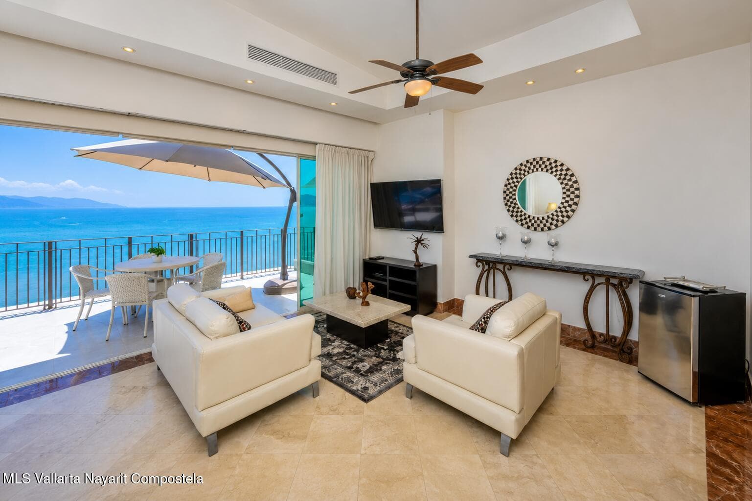 Grand Venetian 26