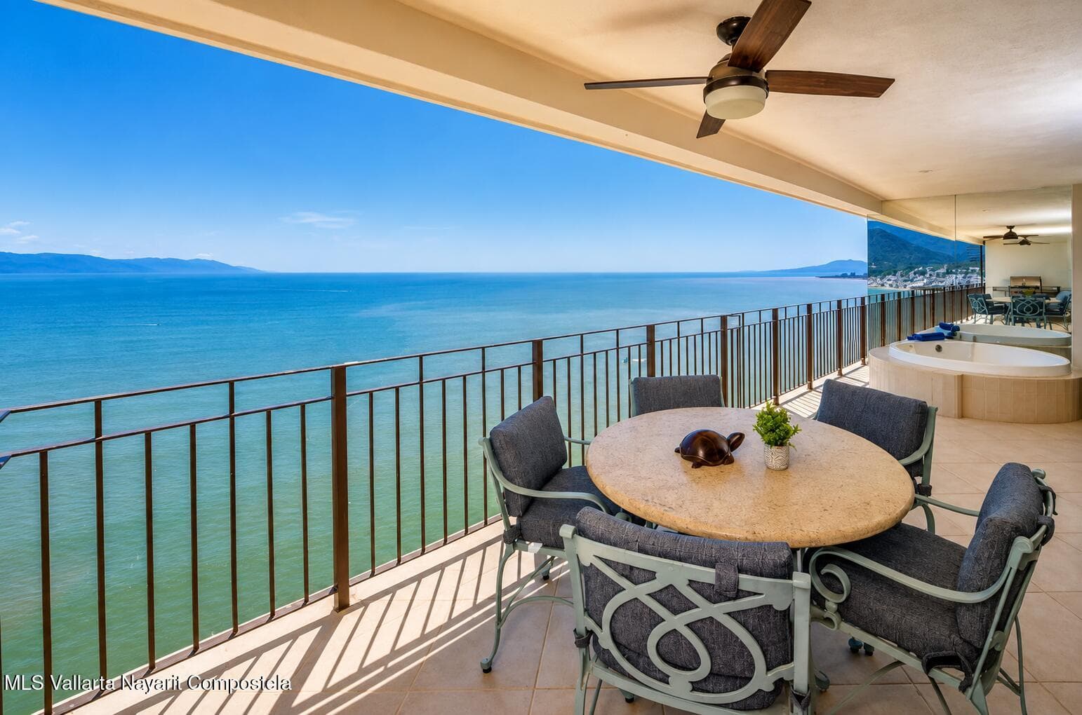 Grand Venetian 19