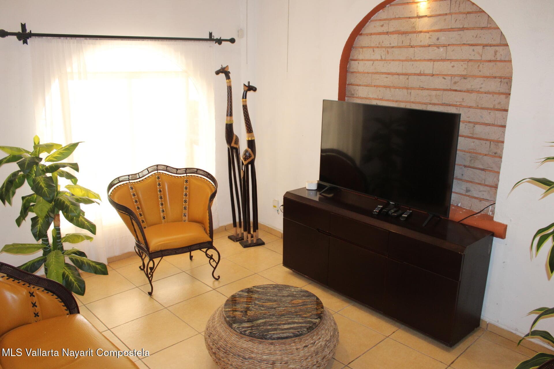 132 Paseo Pierre Faure 10