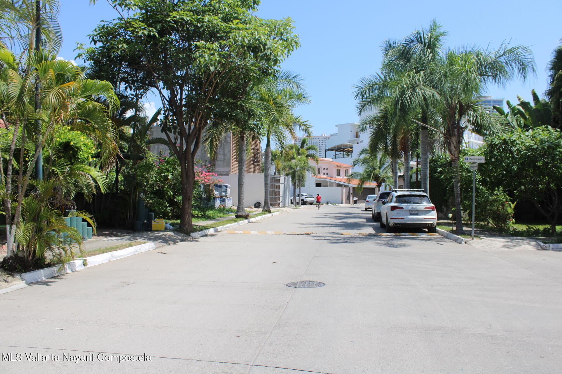 132 Paseo Pierre Faure 2