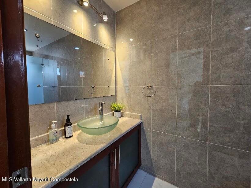585 Belice Torre Diamante 5 Prol Calle 19