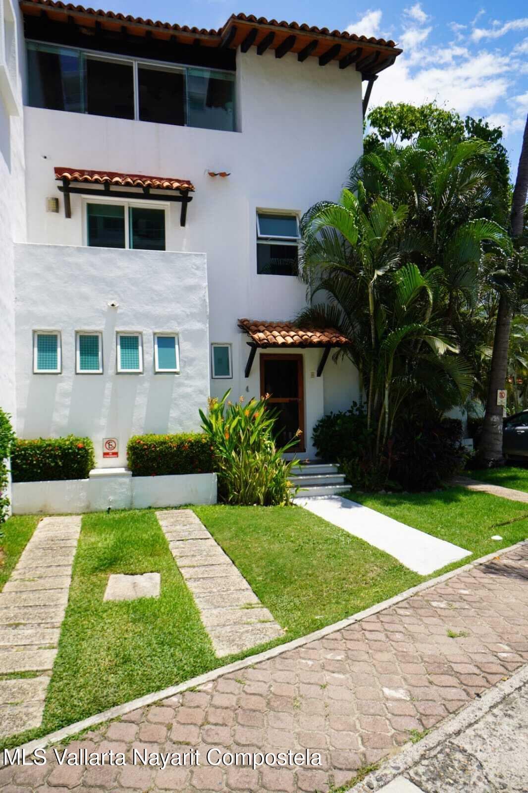54 Paseo de los Cocoteros 25