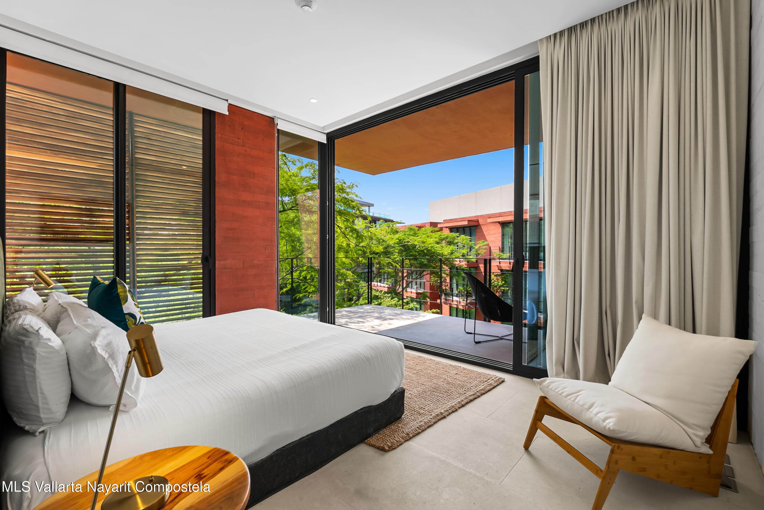 km 8 Carretera Cruz de Huanacaxtle 16