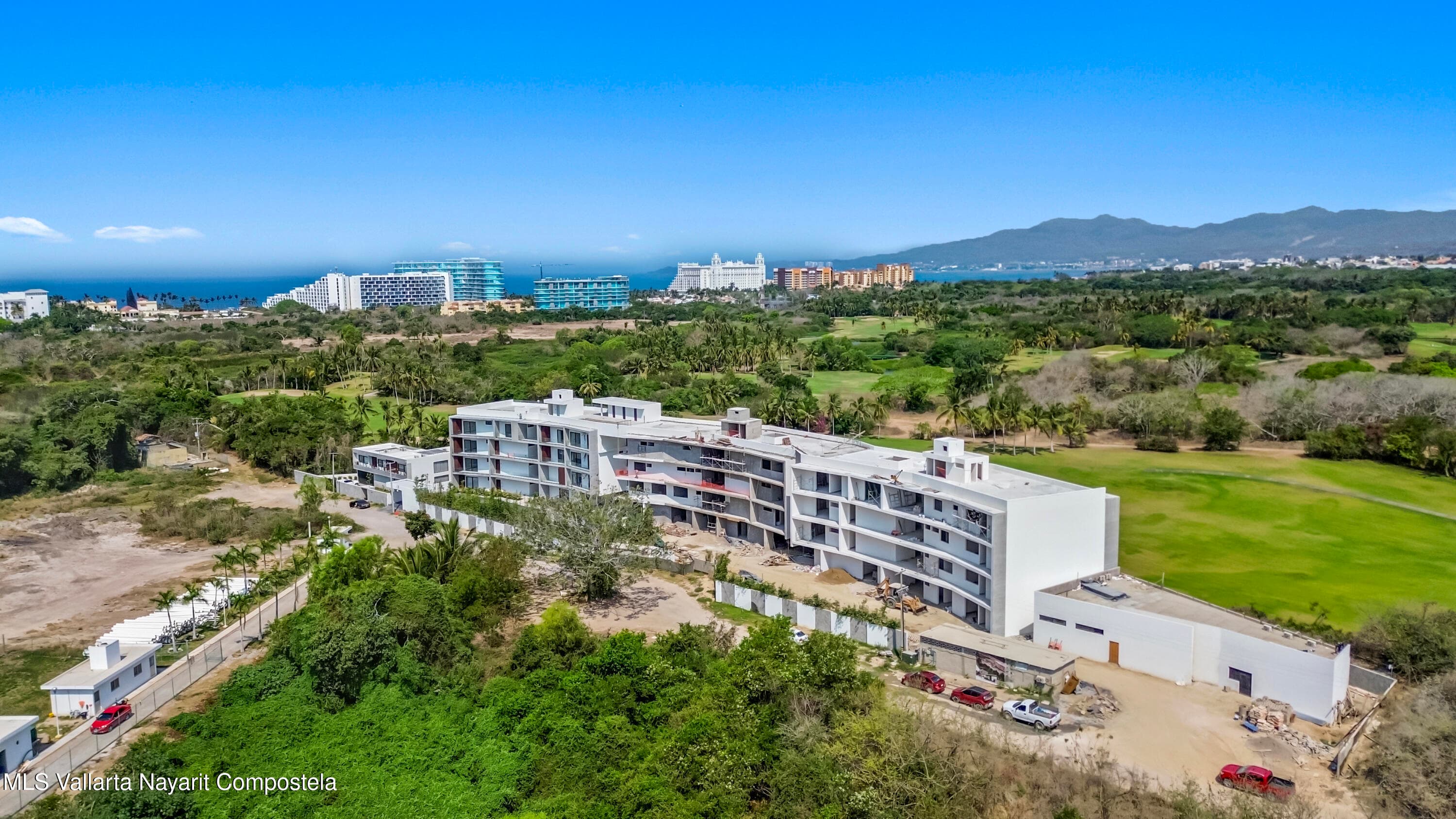 NA CONDOMINIO RESIDENCIAL FLAMING C-4 12