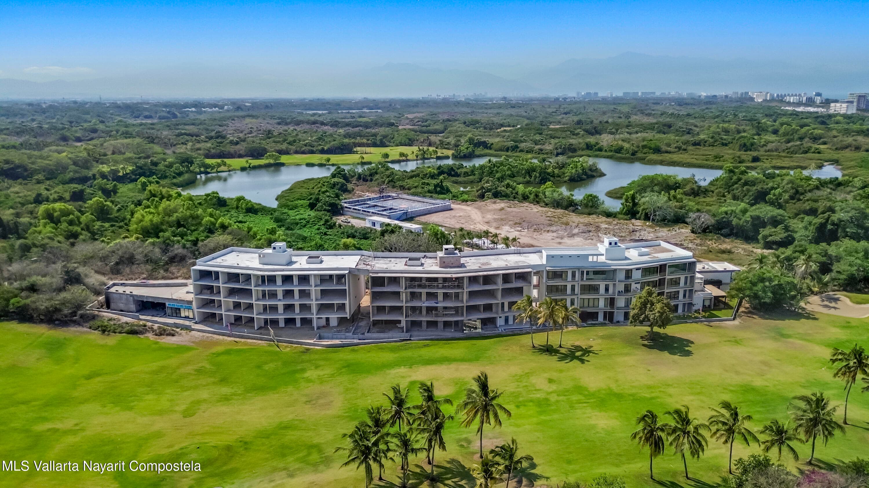 NA CONDOMINIO RESIDENCIAL FLAMING C-4