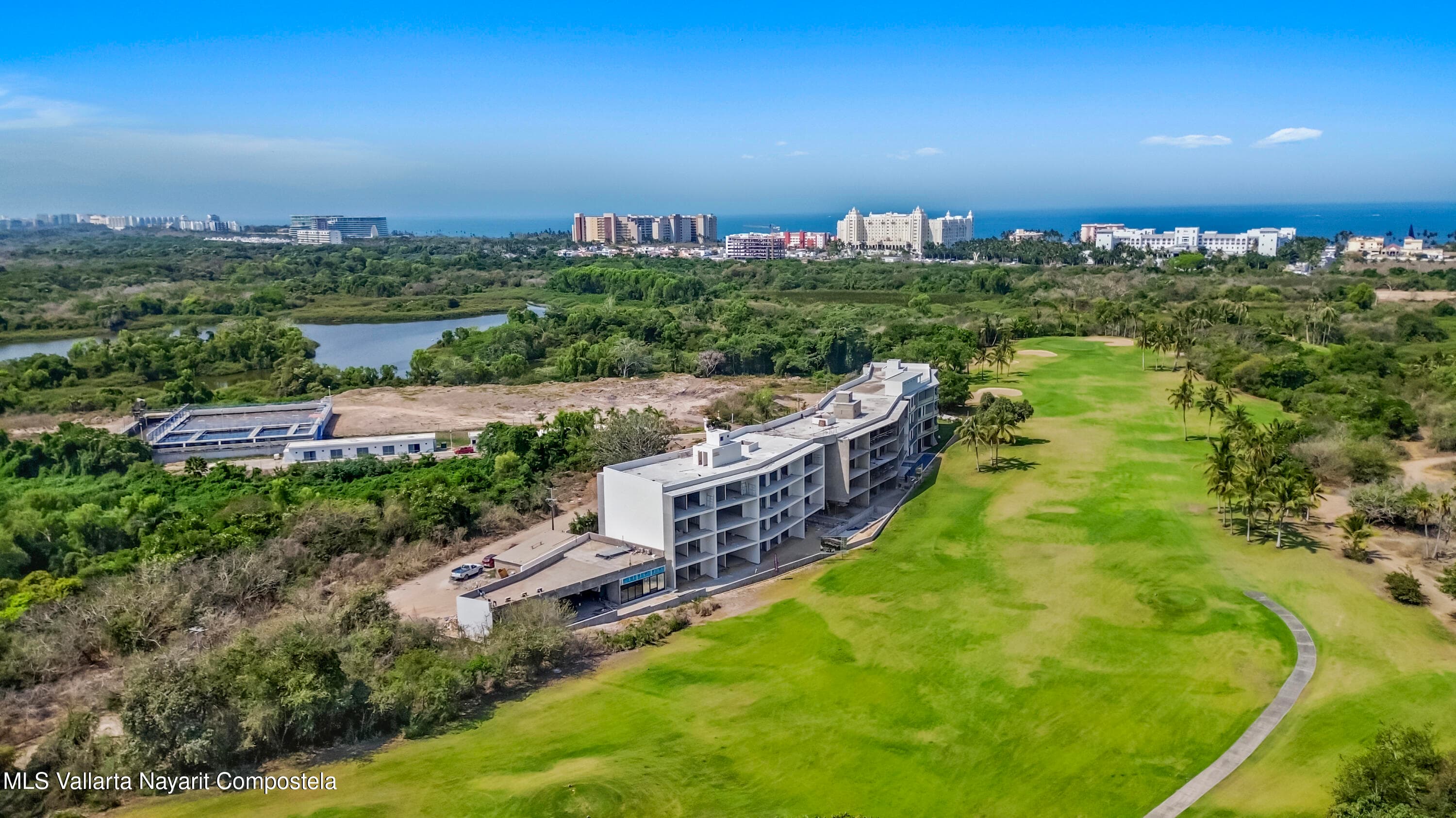 NA CONDOMINIO RESIDENCIAL FLAMING C-4 10