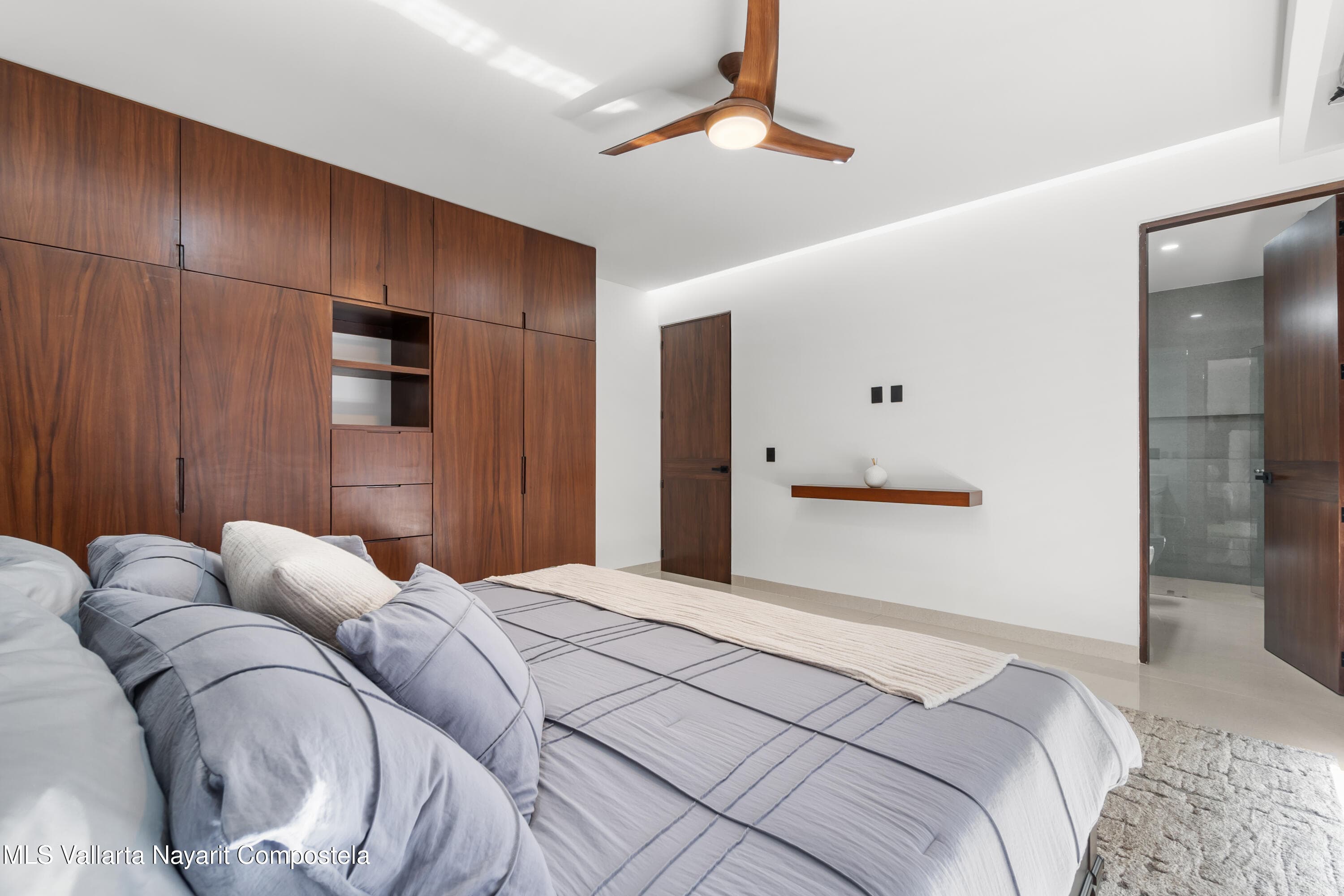 NA CONDOMINIO RESIDENCIAL FLAMING C-4 12
