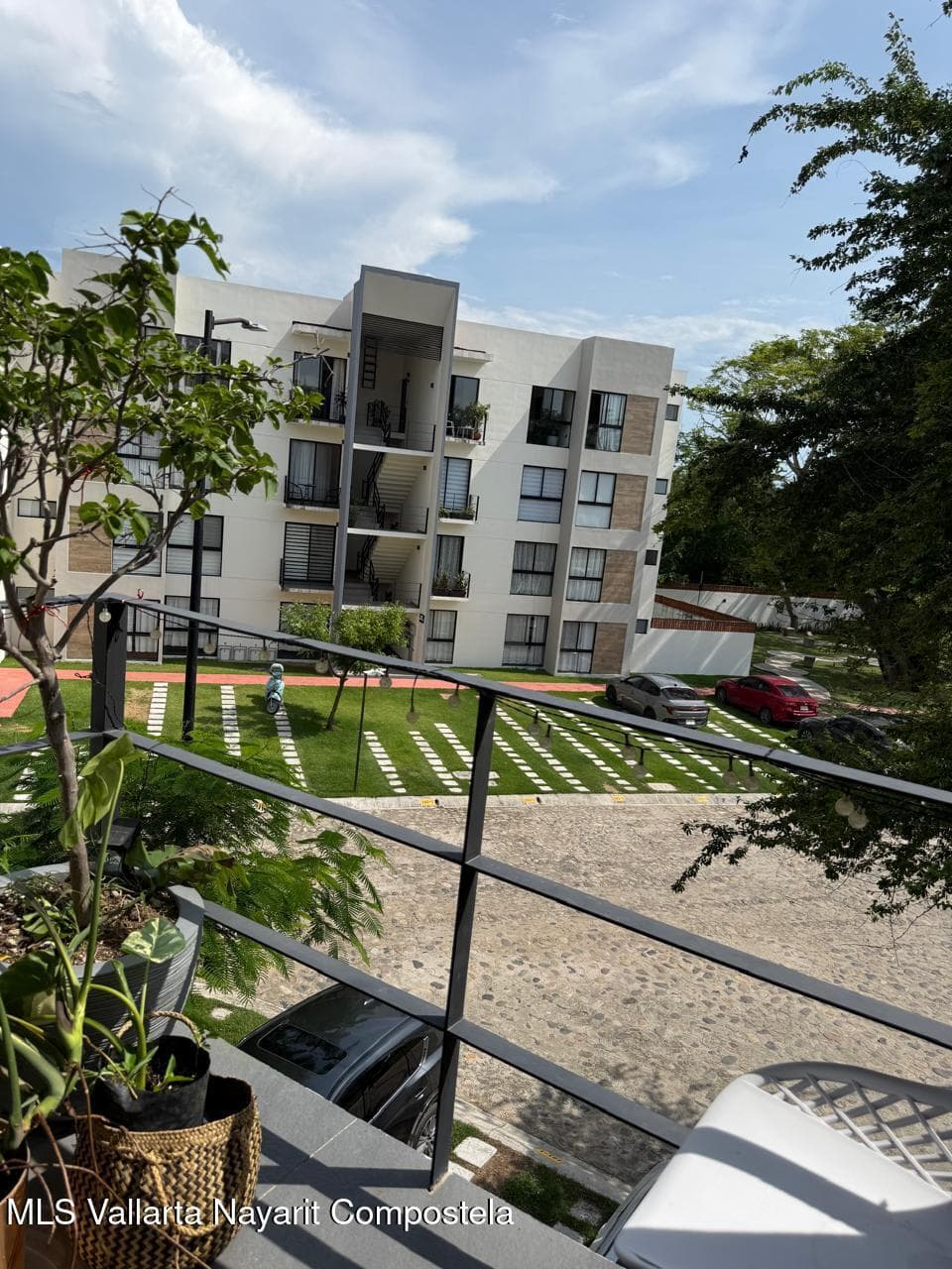 201 Paseo Foresta TORRE A 8