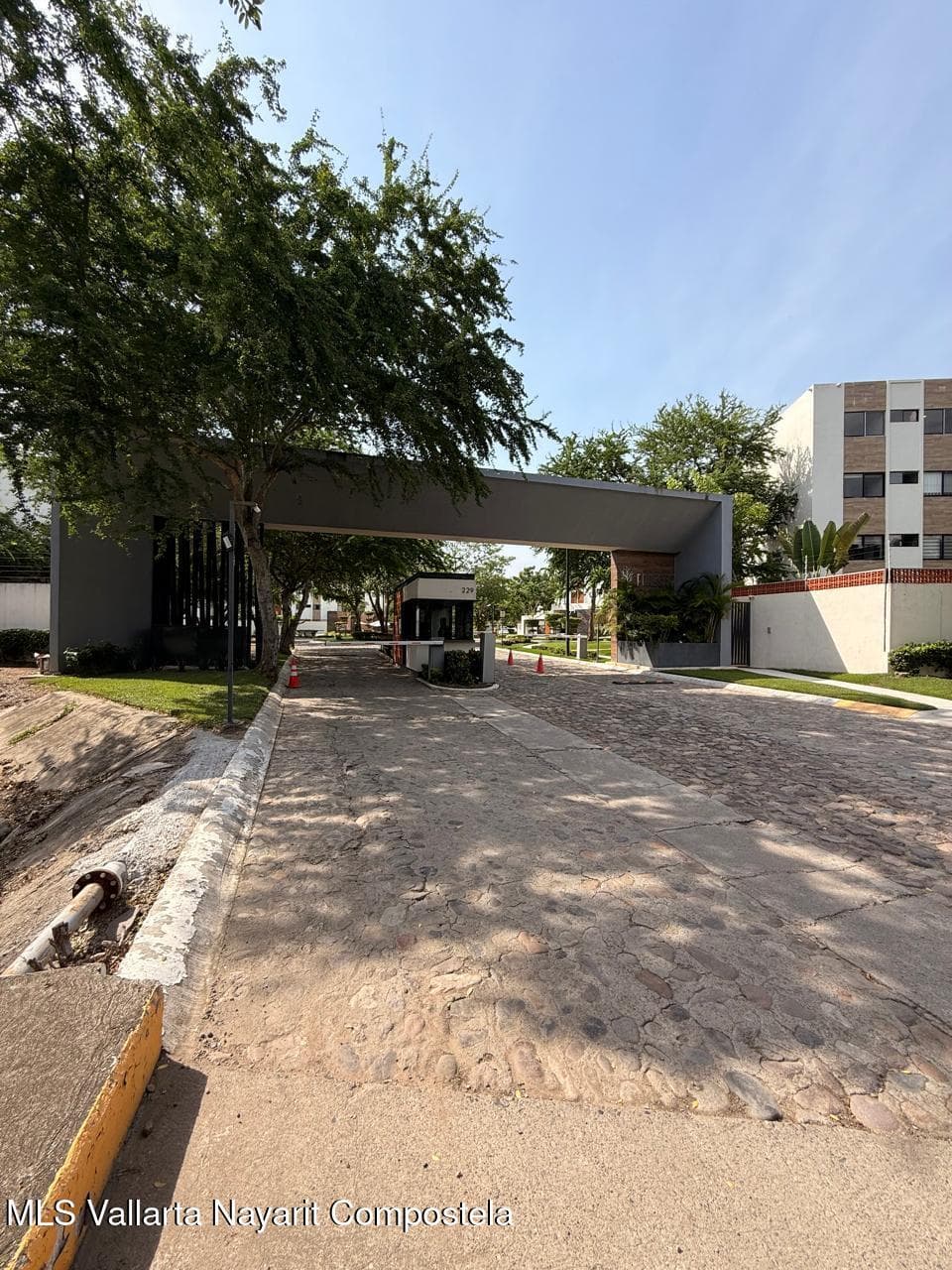 201 Paseo Foresta TORRE A 25