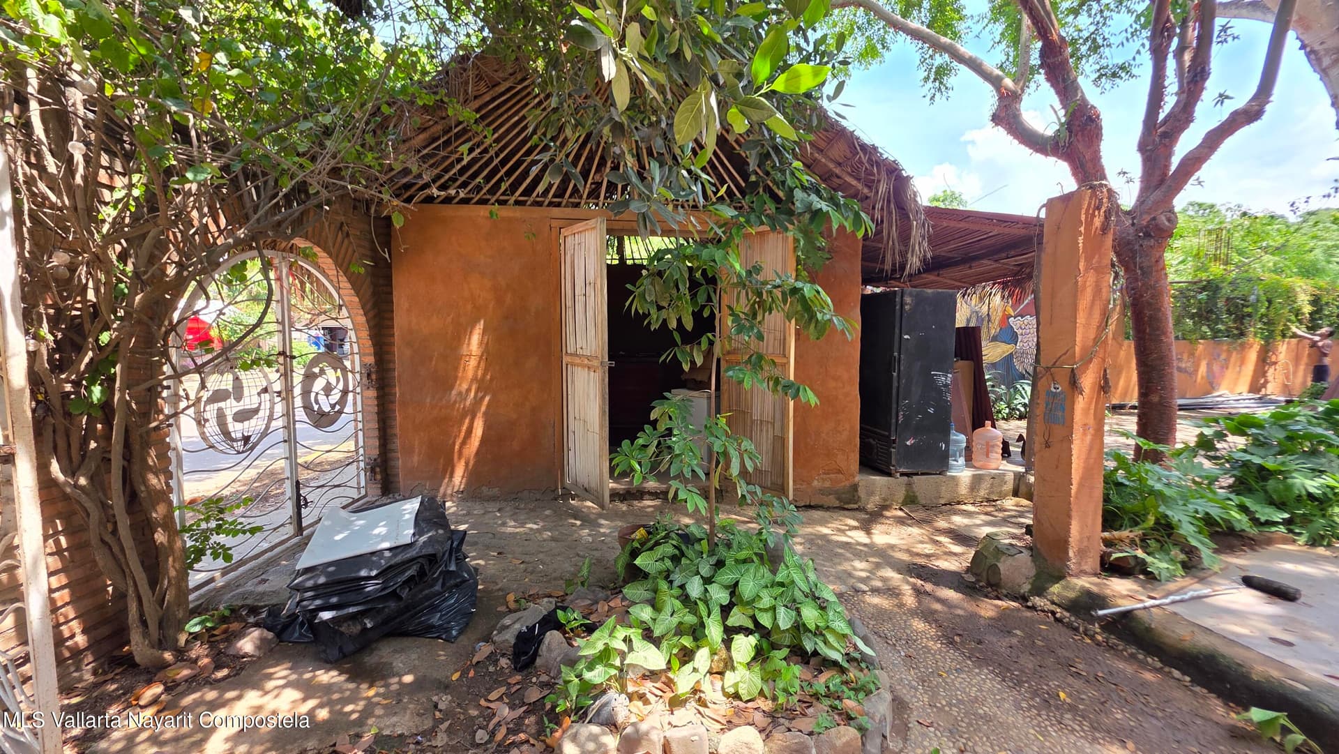 38 Av. Del Tercer Mundo 12