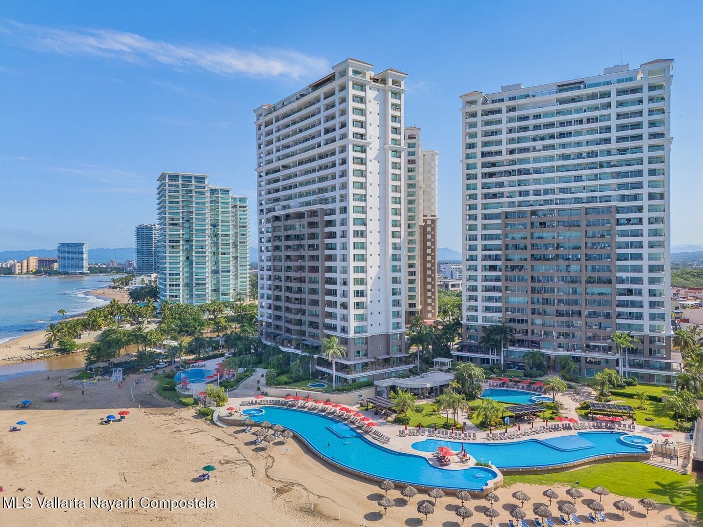 Grand Venetian 8