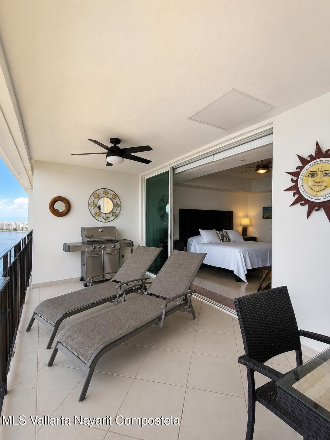 Grand Venetian 33