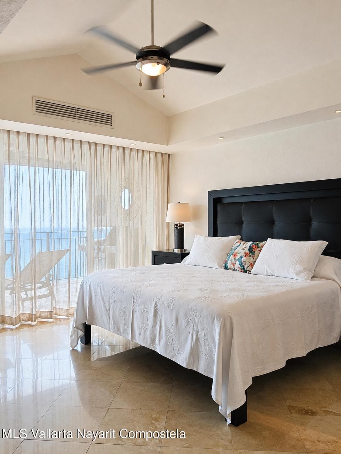Grand Venetian 34
