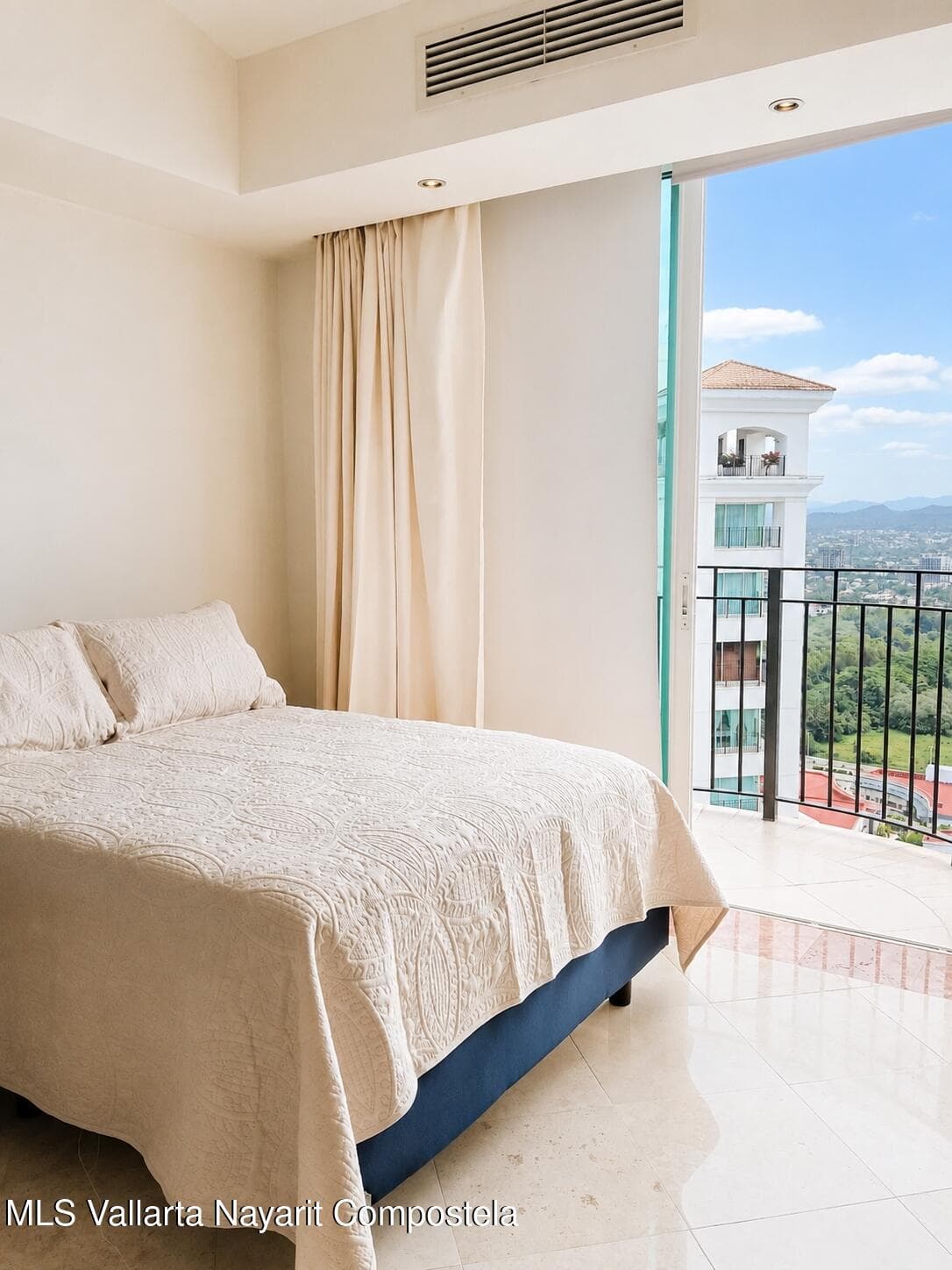 Grand Venetian 35