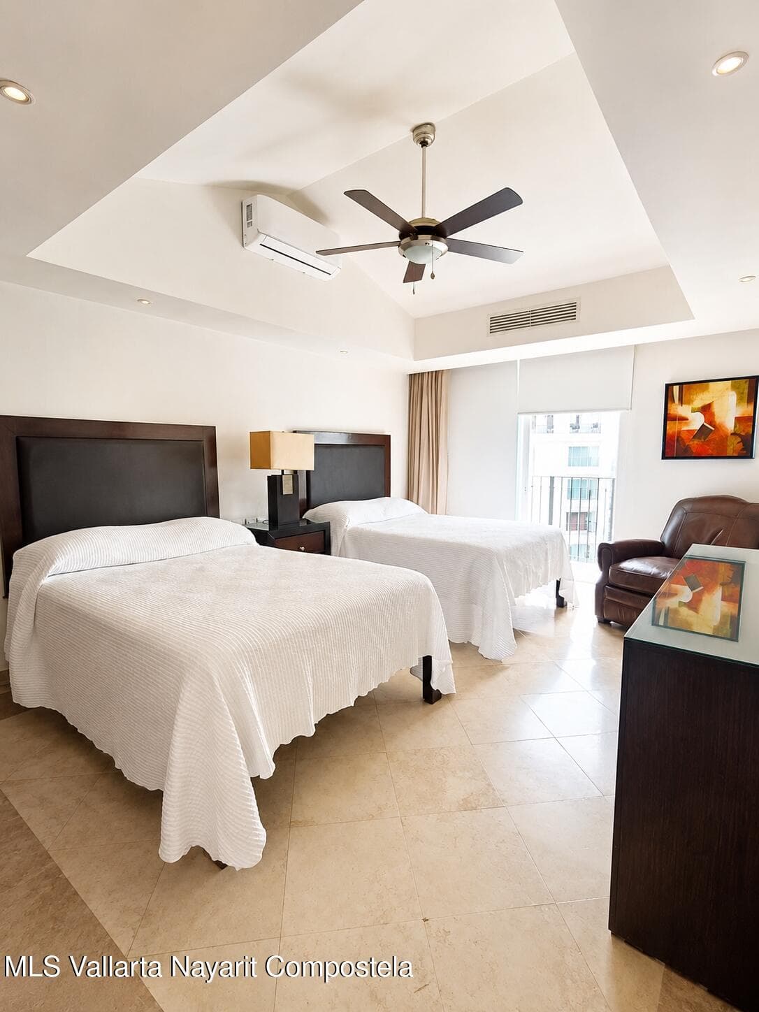 Grand Venetian 37