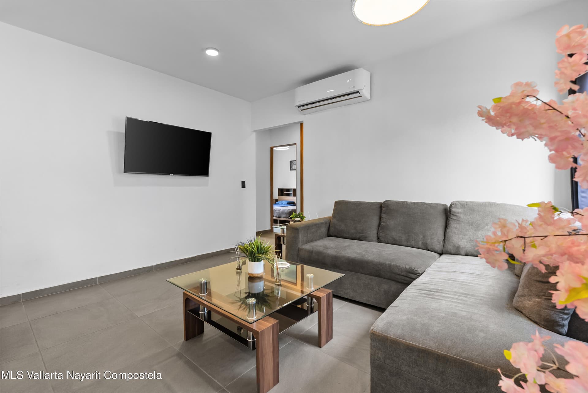 407 Paseo Foresta 7