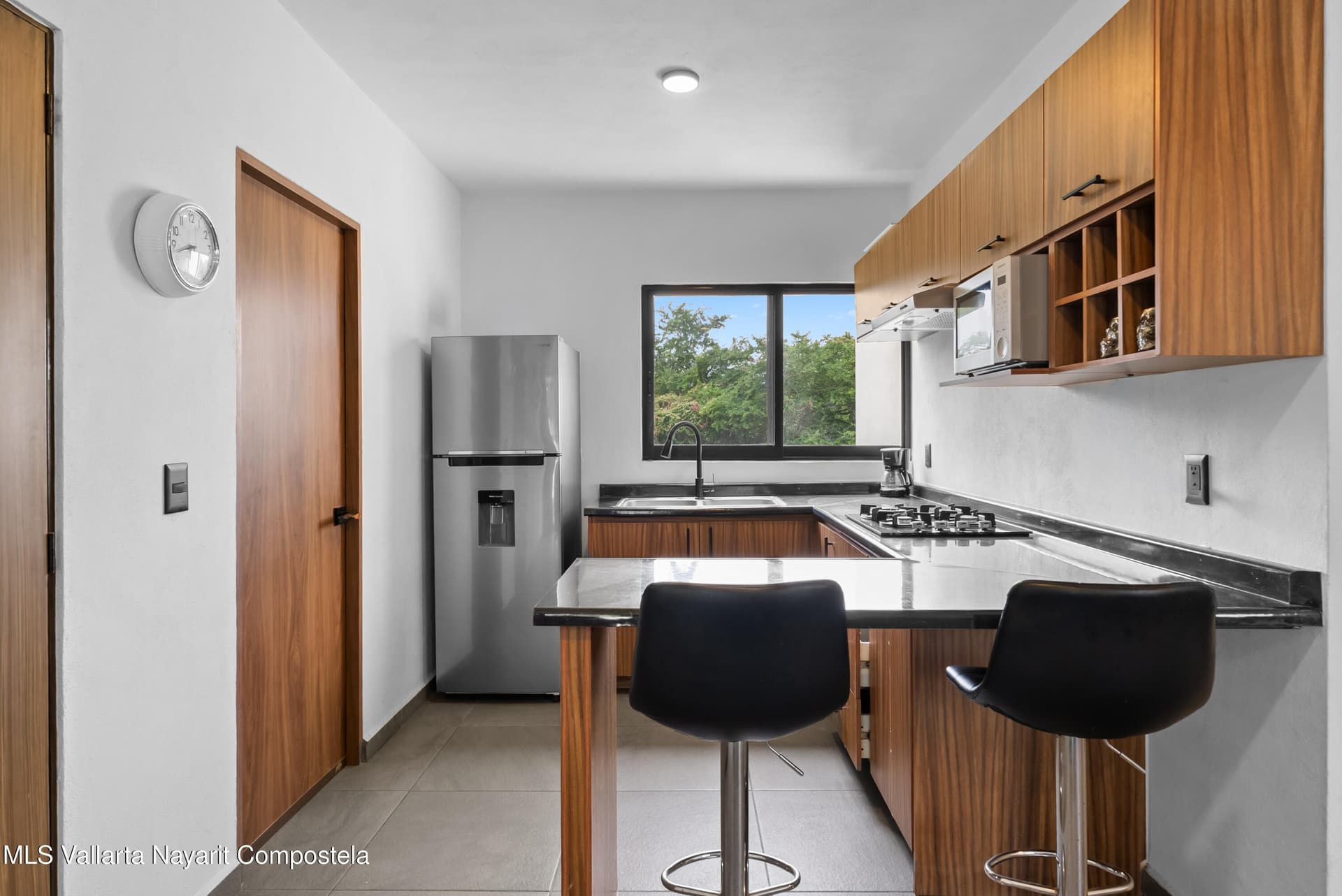 407 Paseo Foresta 8