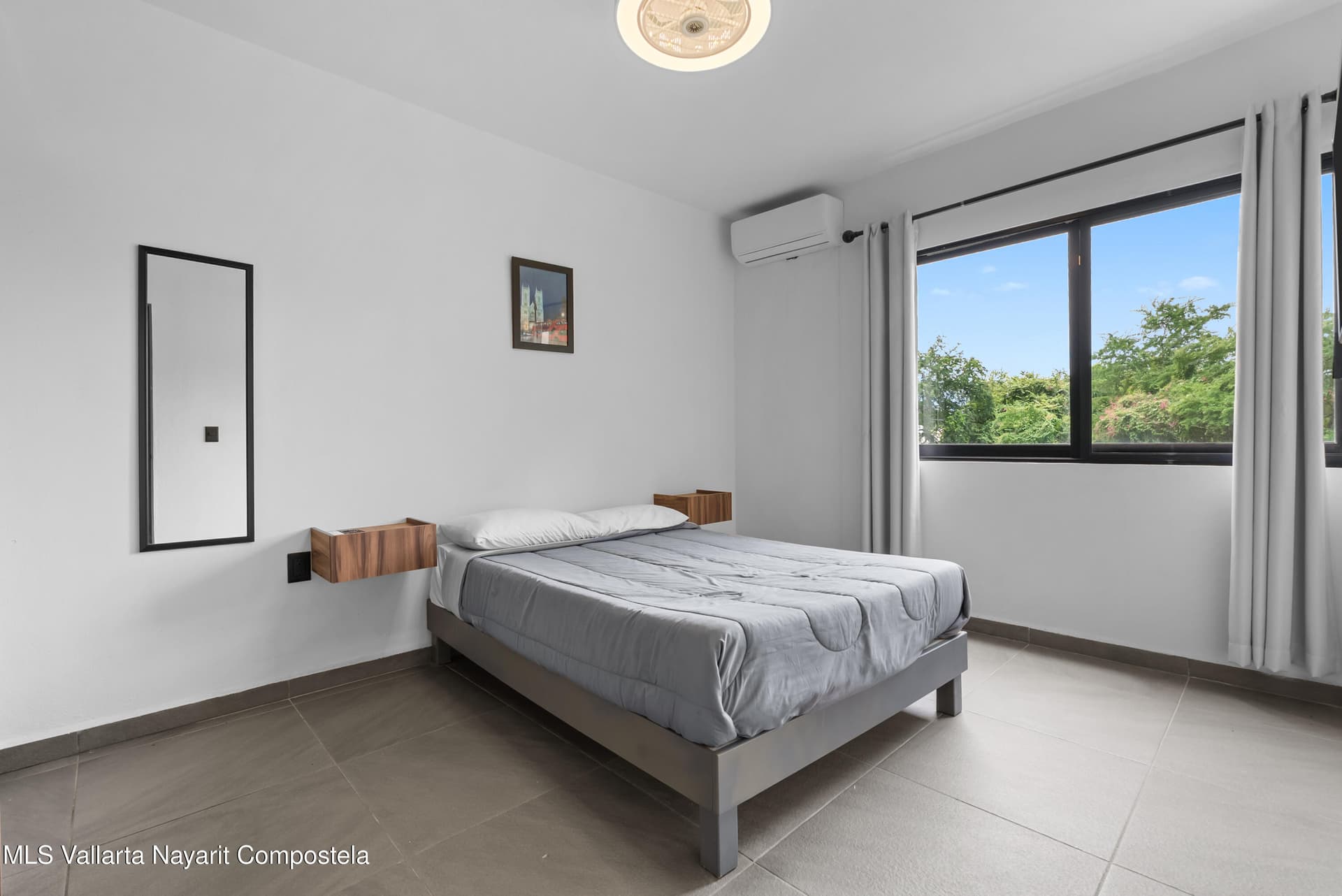 407 Paseo Foresta 13