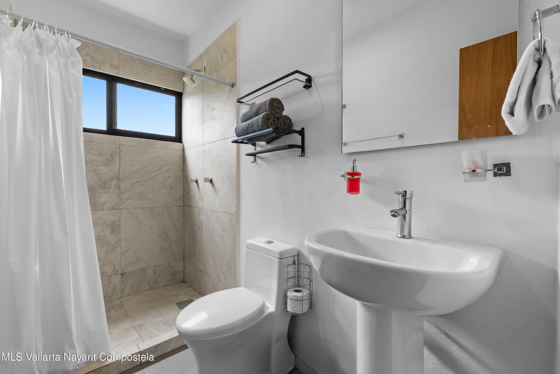 407 Paseo Foresta 17