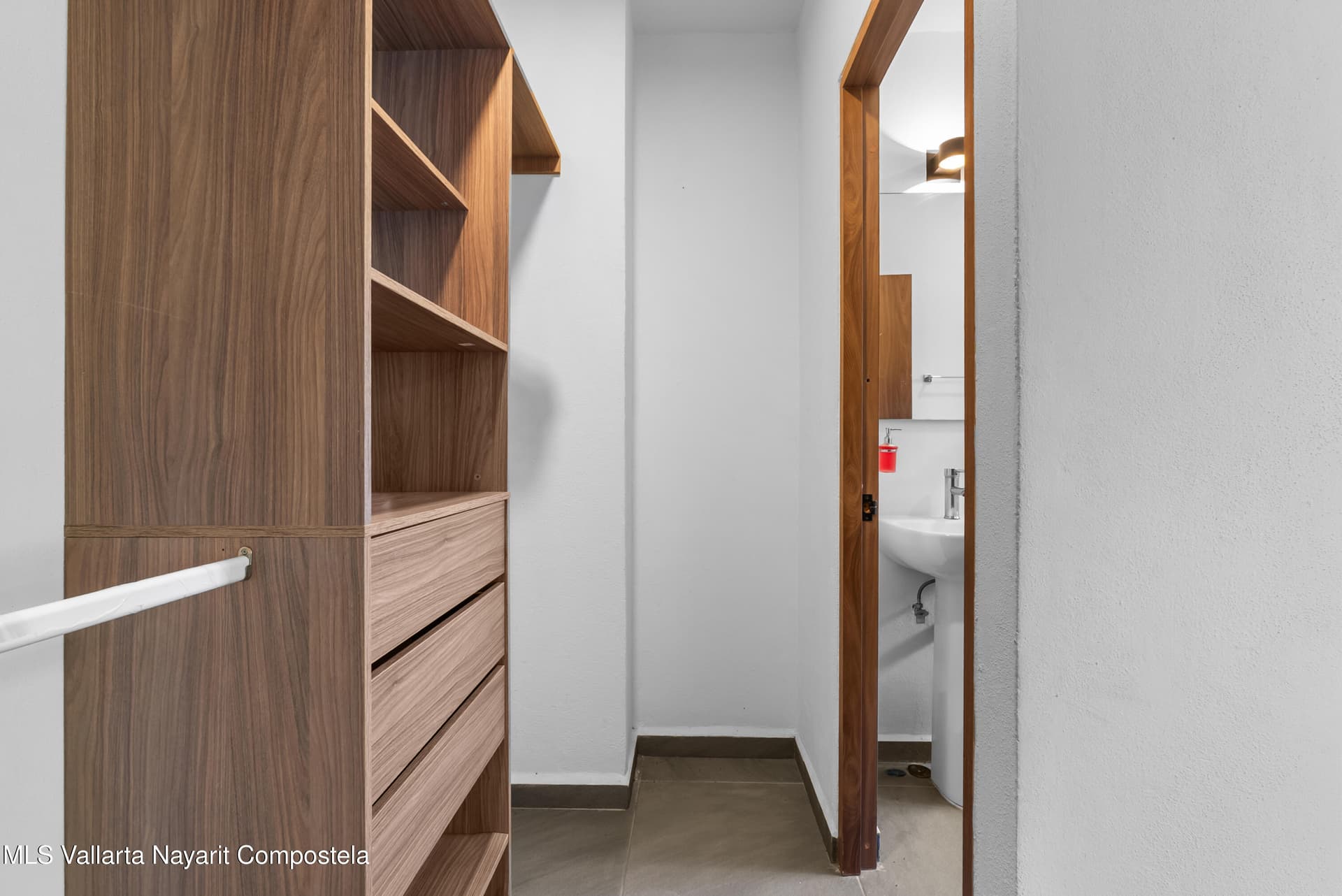 407 Paseo Foresta 21