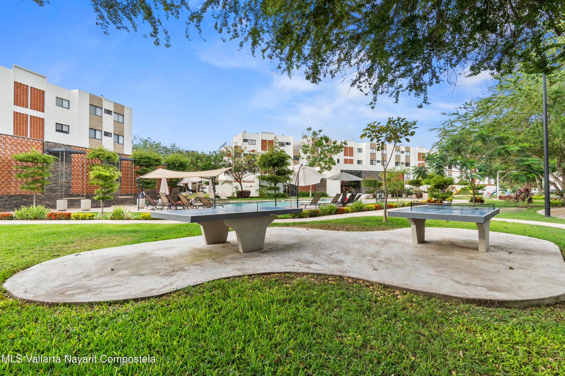 407 Paseo Foresta 27