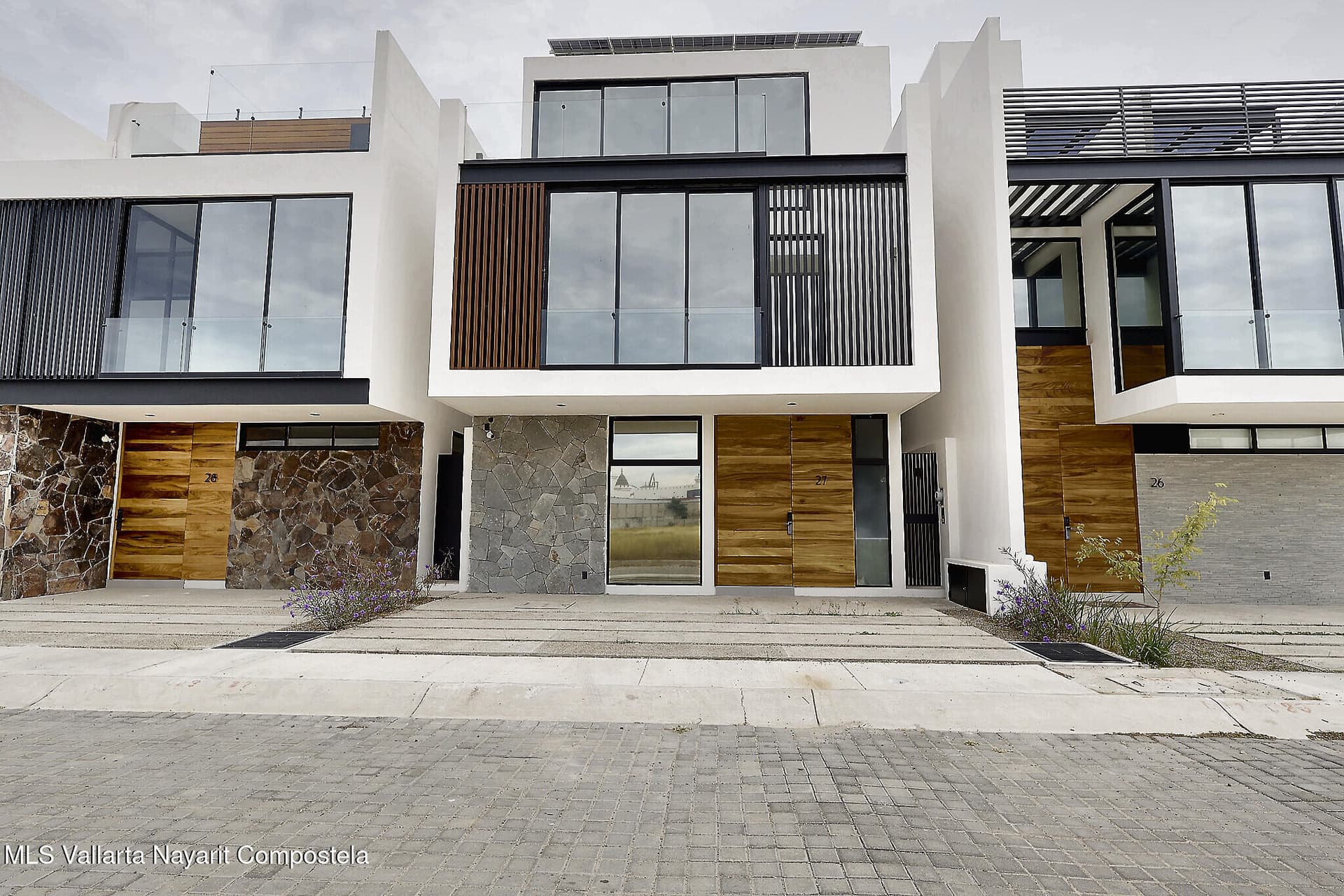 158 Palma del Rey Ave.