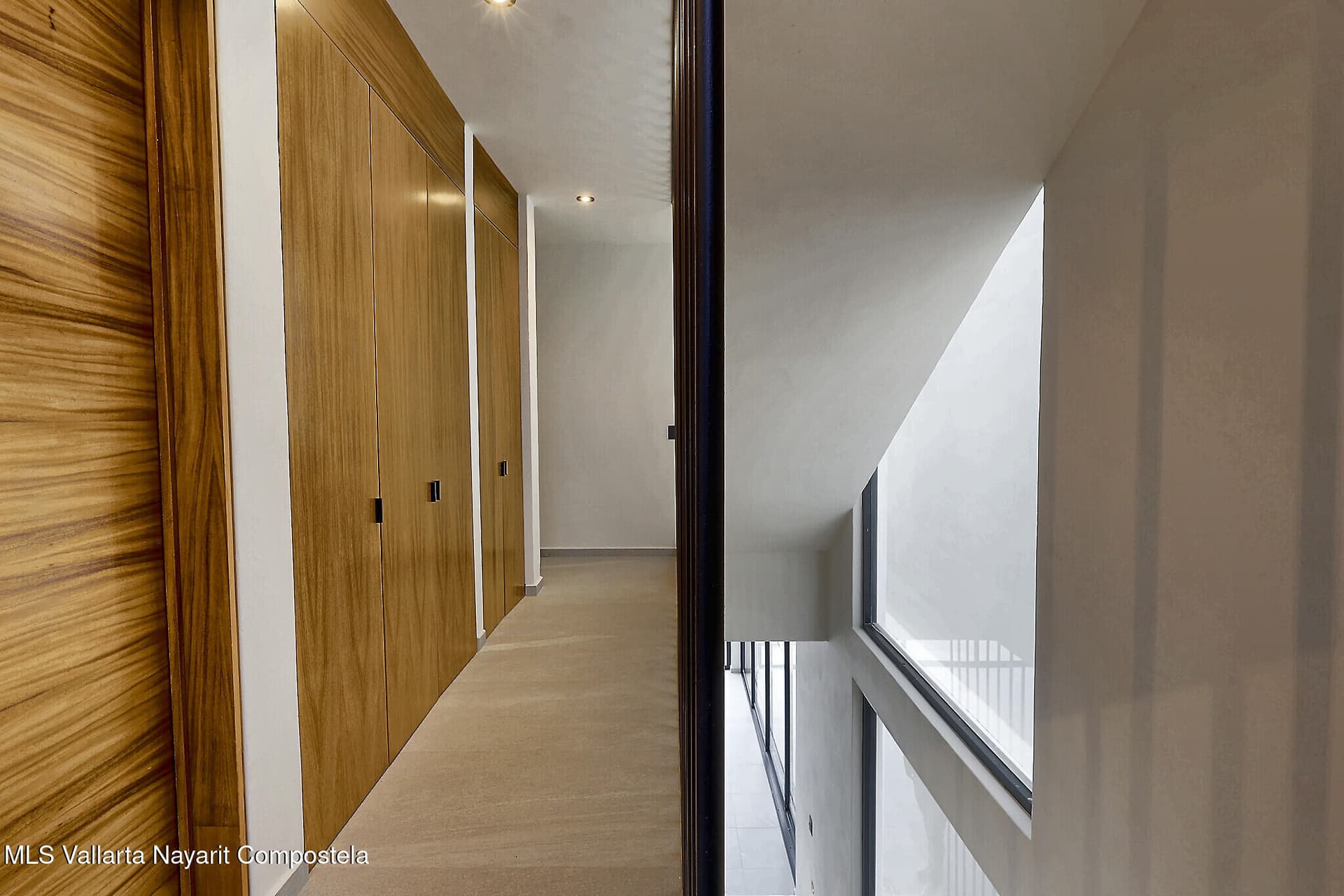 158 Palma del Rey Ave. 8