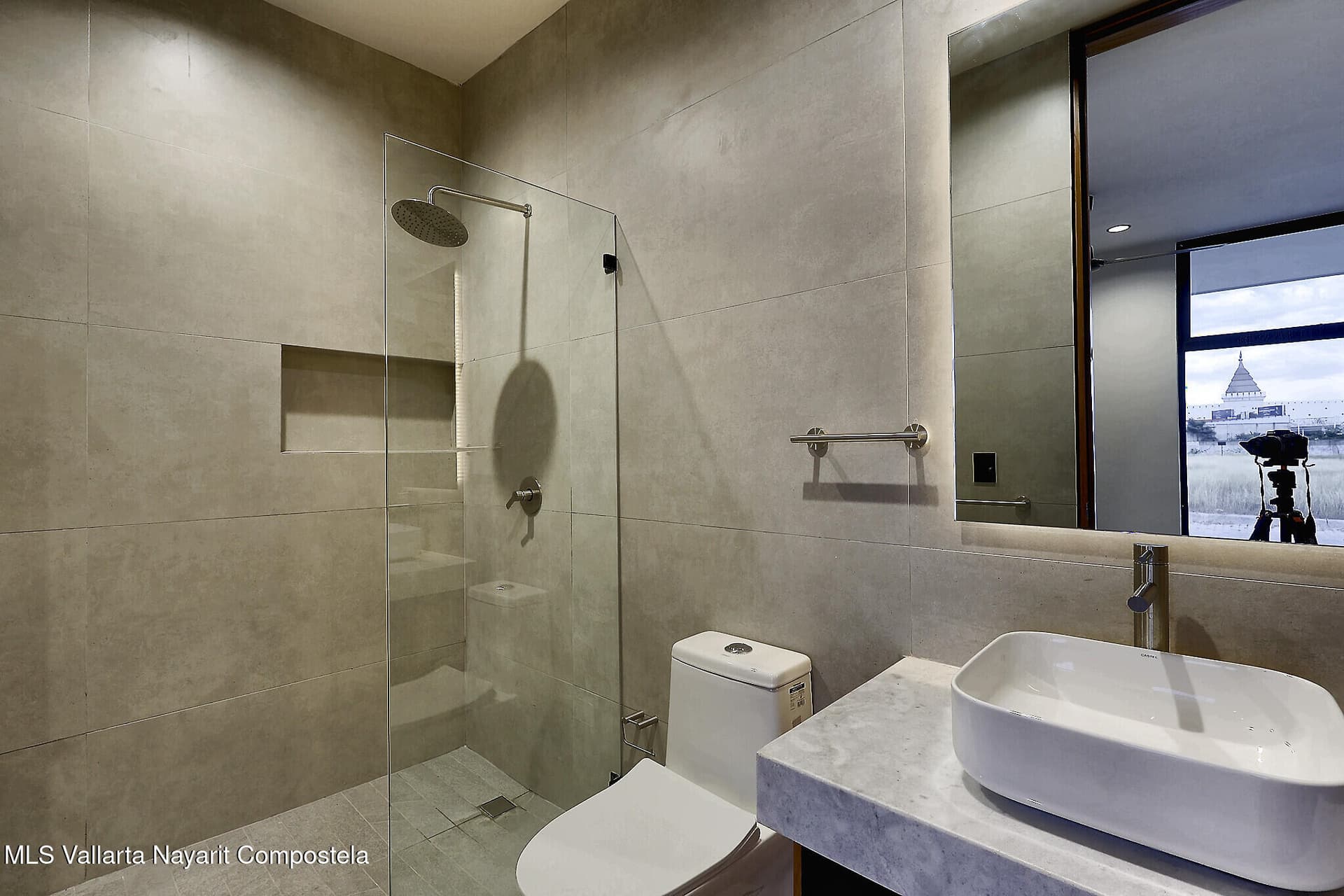 158 Palma del Rey Ave. 15